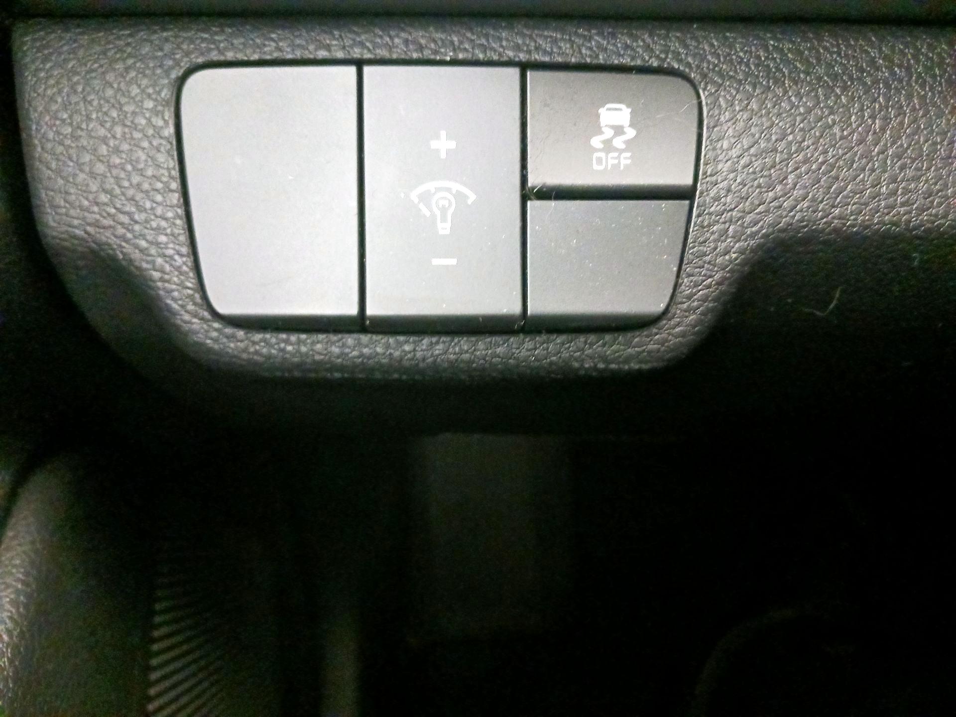 Thumbnail: 2022 Kia Rio - 13