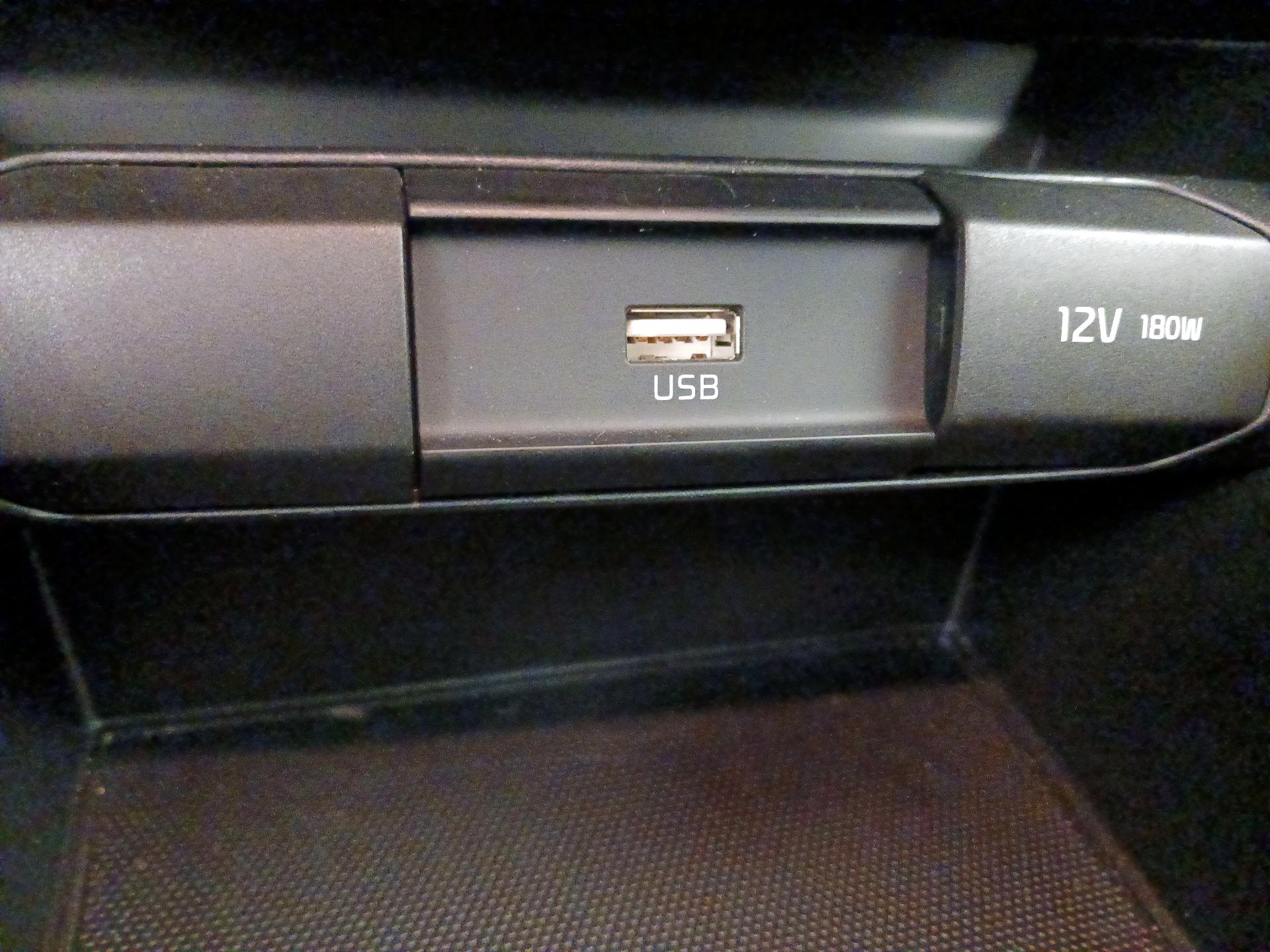 Thumbnail: 2022 Kia Rio - 18