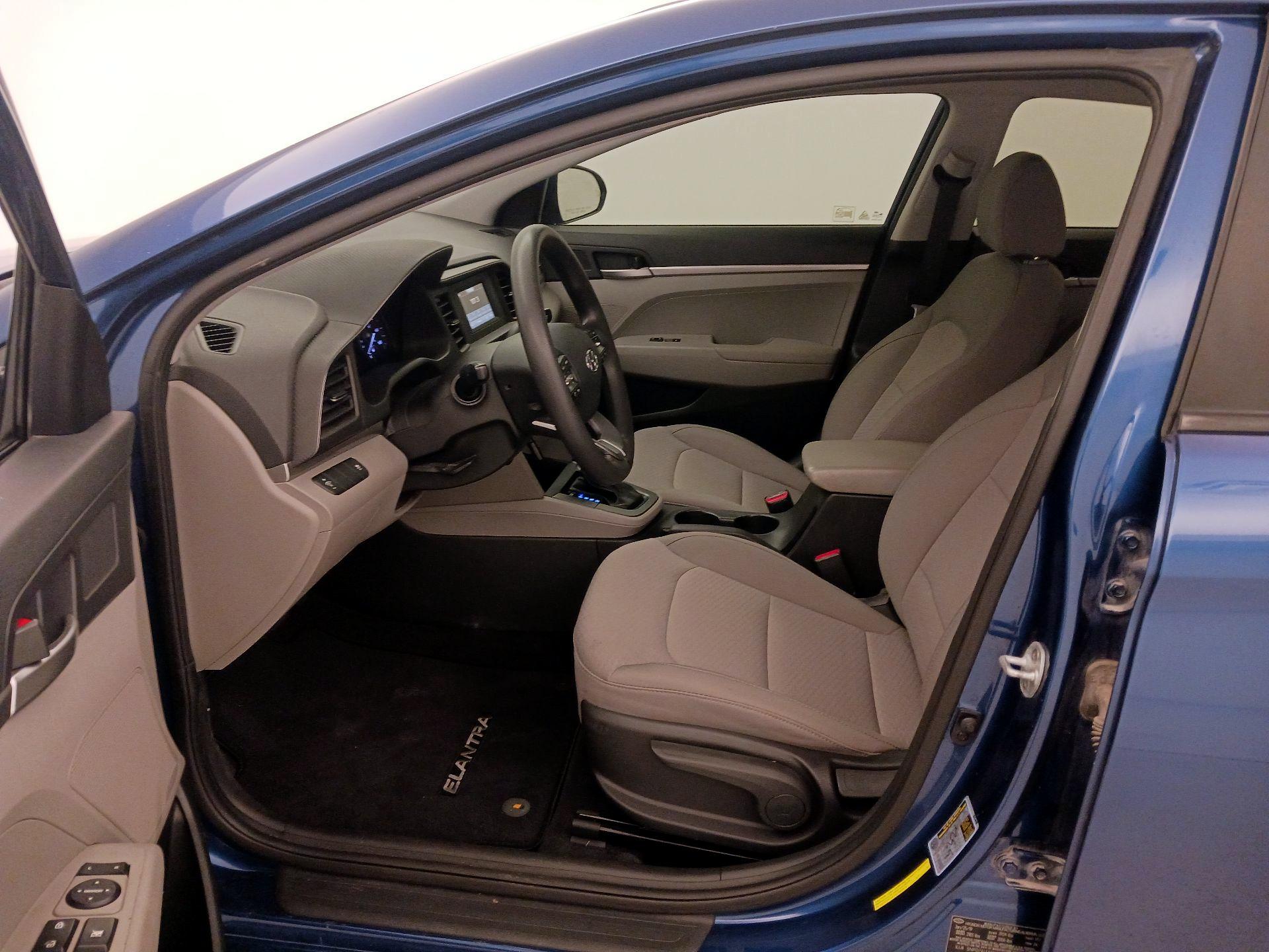 Thumbnail: 2019 Hyundai Elantra - 11