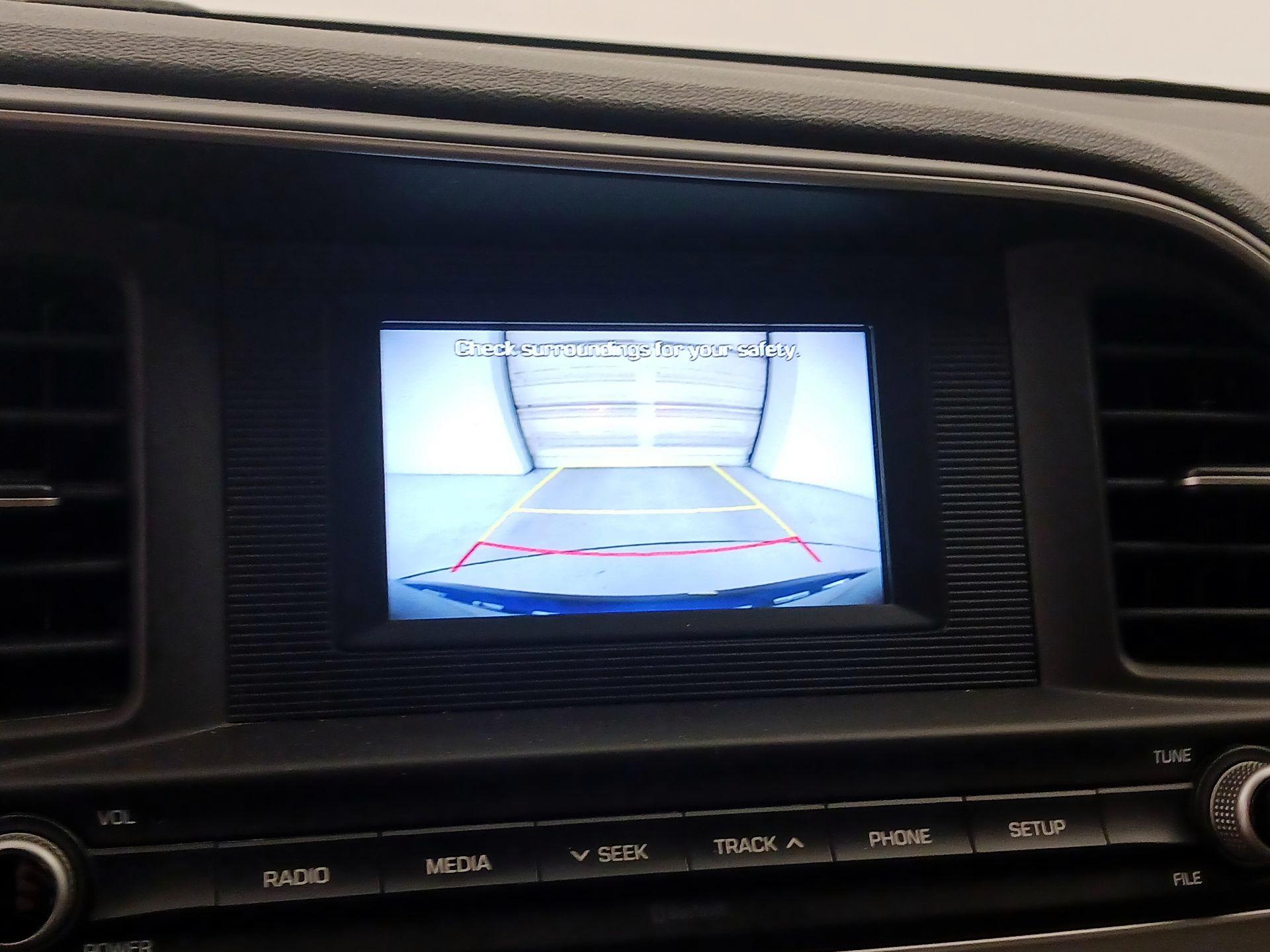 Thumbnail: 2019 Hyundai Elantra - 14