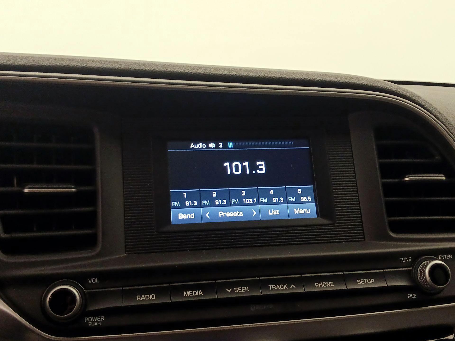 Thumbnail: 2019 Hyundai Elantra - 15