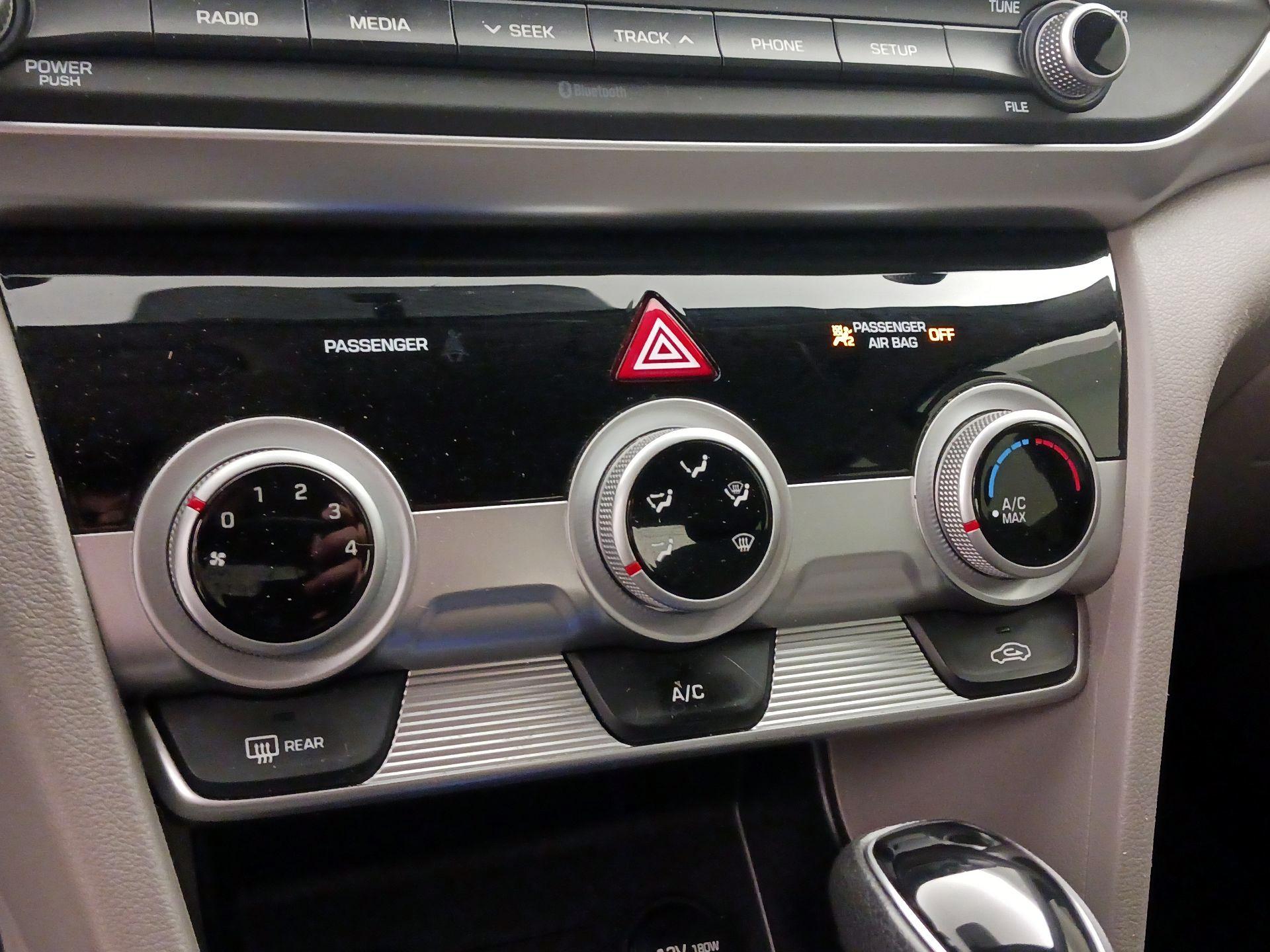 Thumbnail: 2019 Hyundai Elantra - 16