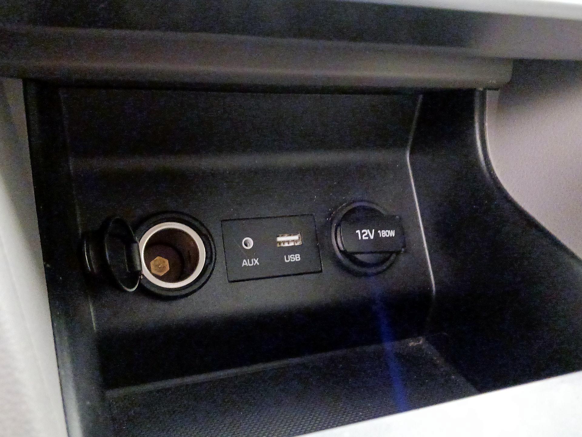 Thumbnail: 2019 Hyundai Elantra - 18