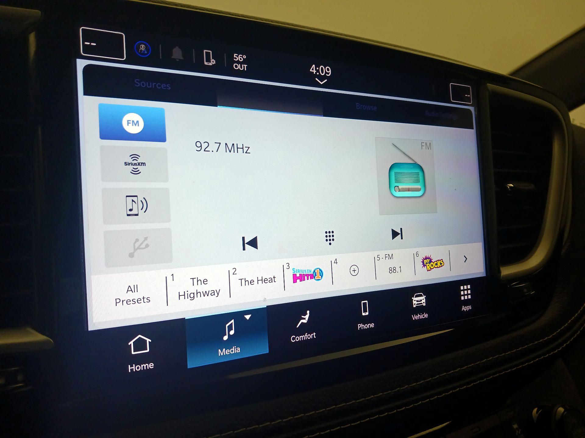 Thumbnail: 2021 Chrysler Pacifica - 15