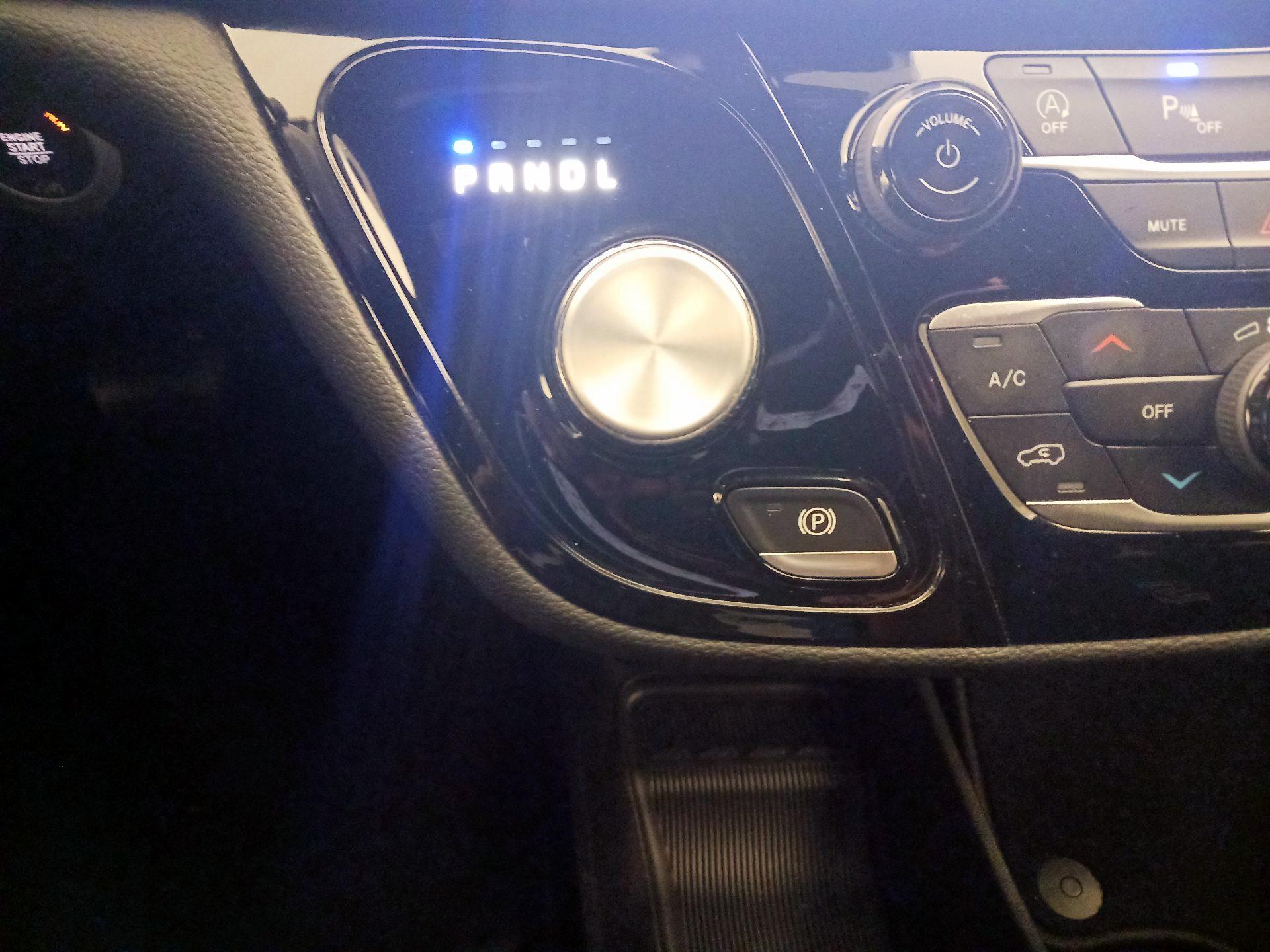 Thumbnail: 2021 Chrysler Pacifica - 17