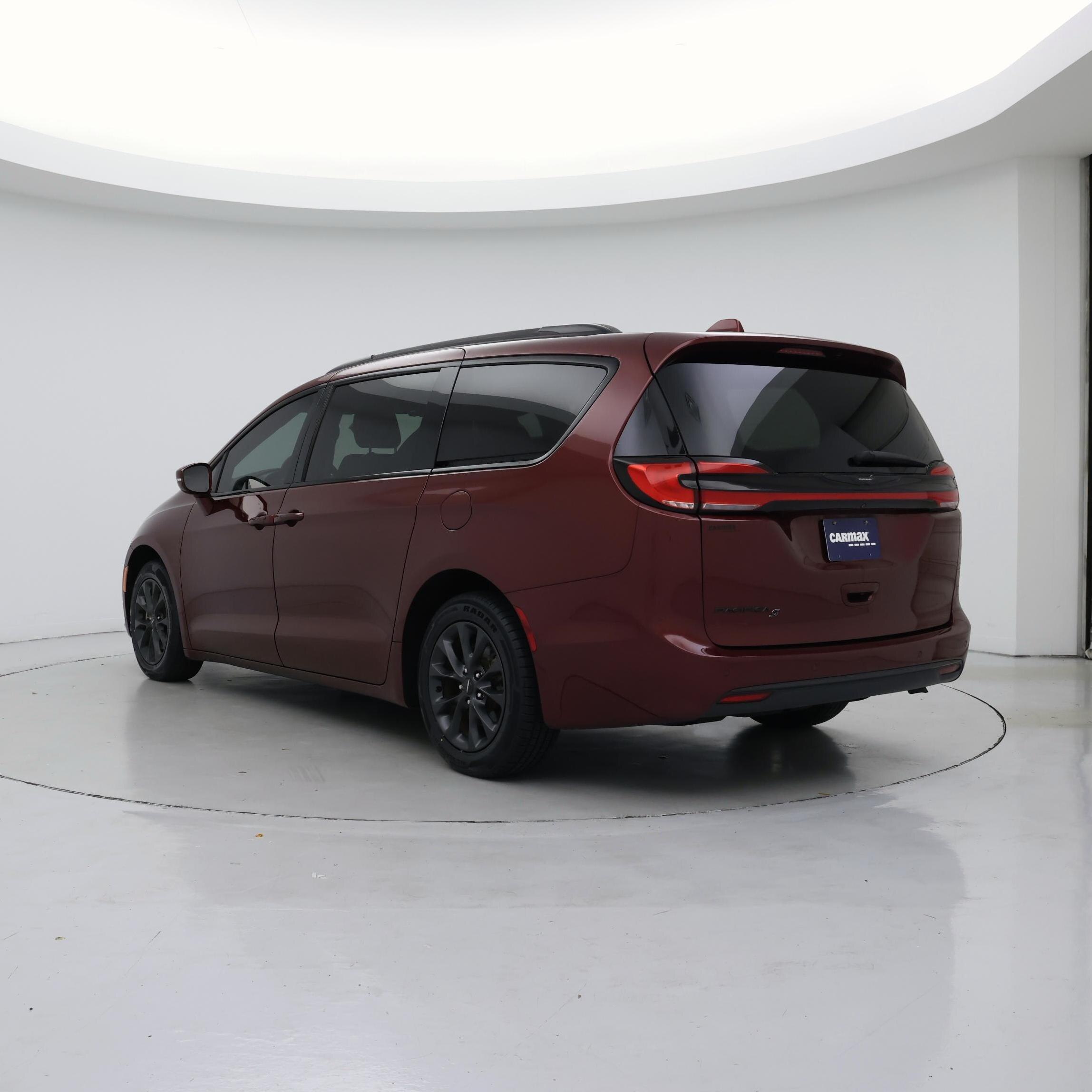 Thumbnail: 2021 Chrysler Pacifica - 2