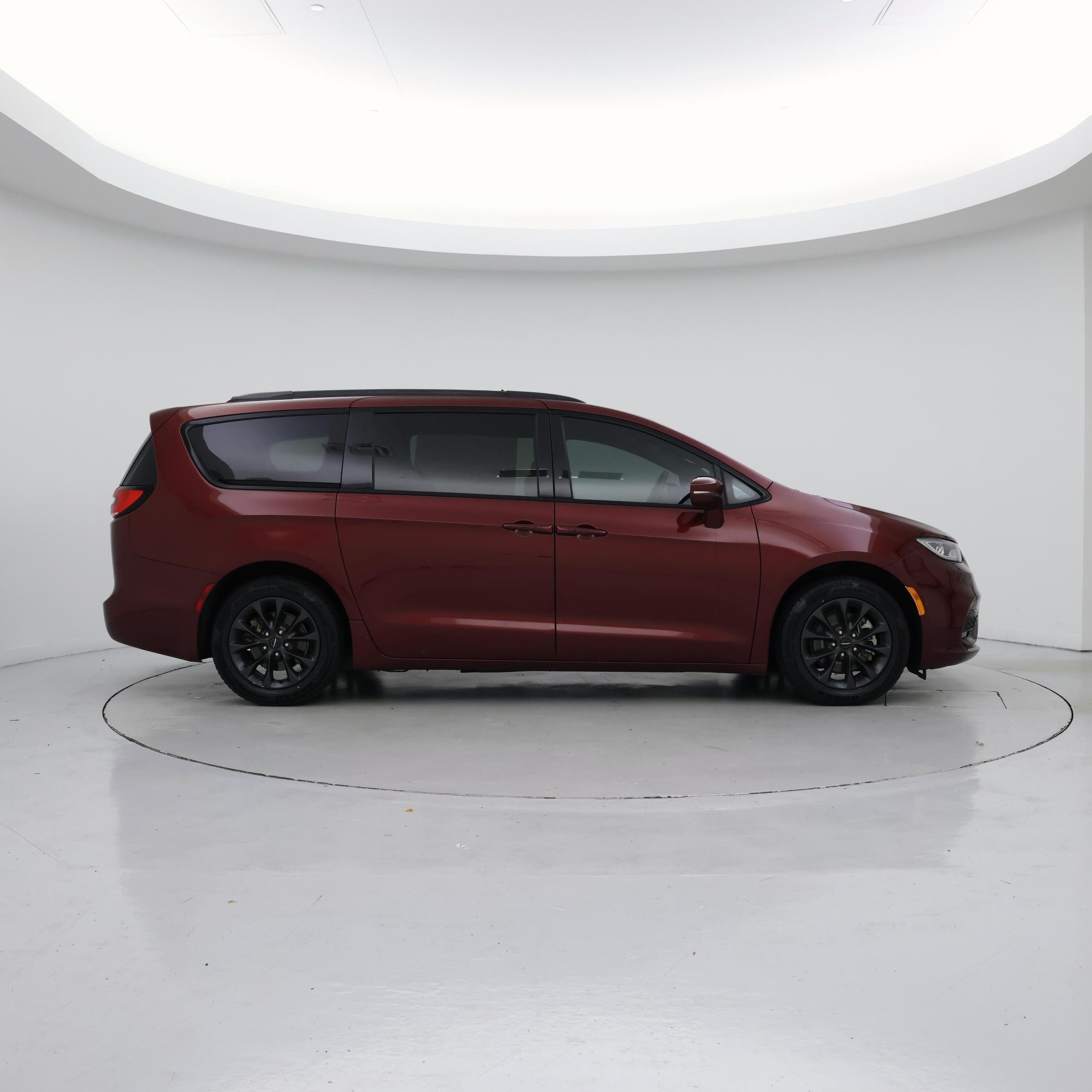 Thumbnail: 2021 Chrysler Pacifica - 7