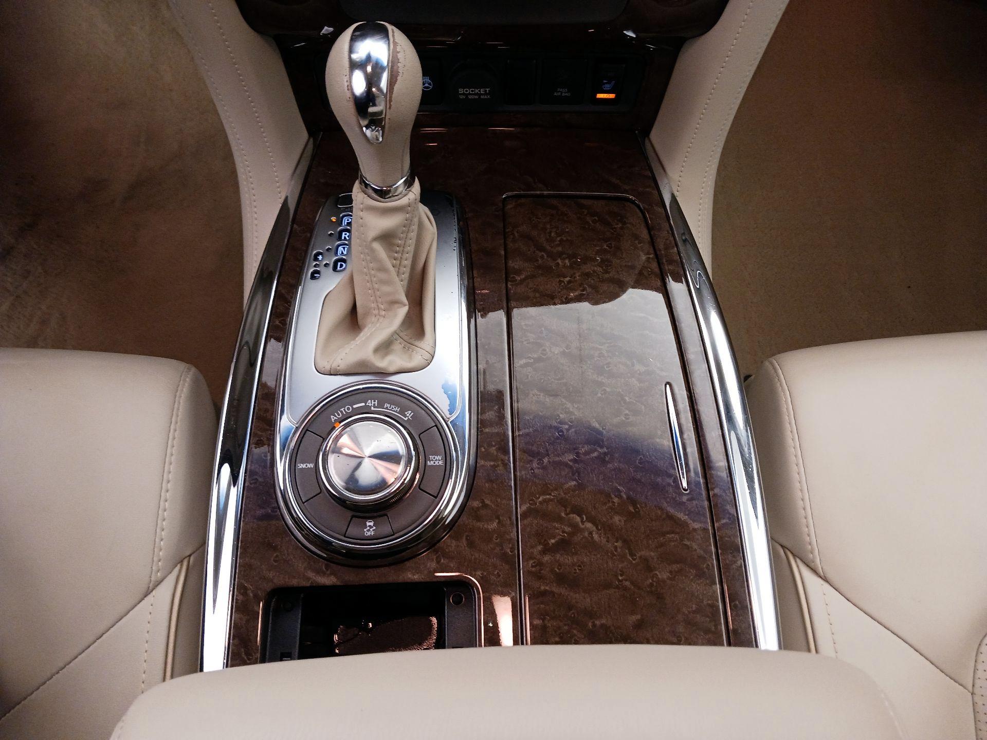 Thumbnail: 2016 INFINITI QX80 - 18