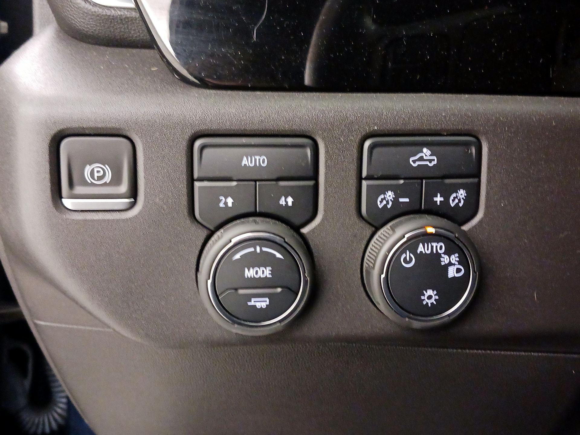 Thumbnail: 2023 Chevrolet Silverado 1500 - 13