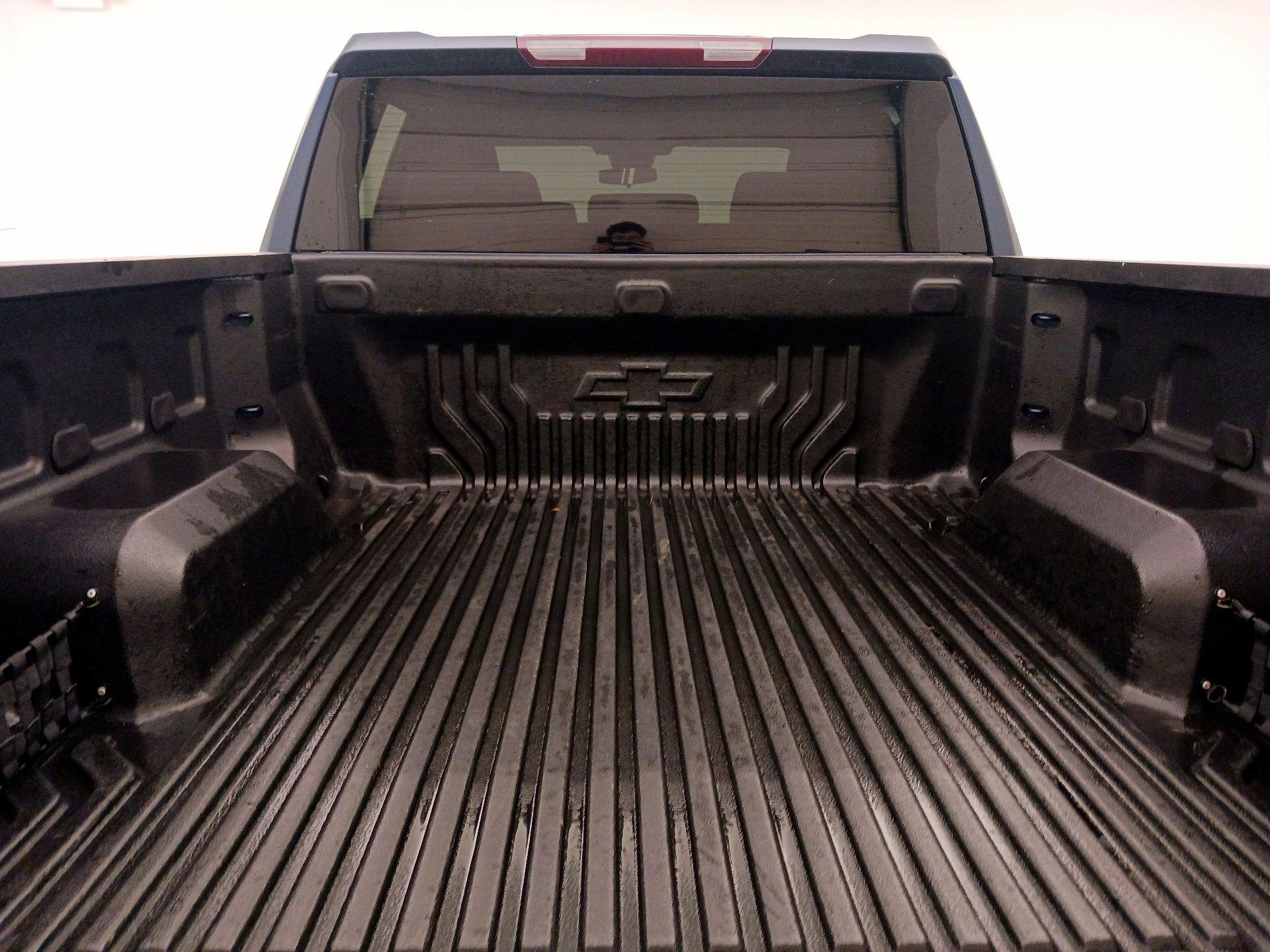 Thumbnail: 2023 Chevrolet Silverado 1500 - 20