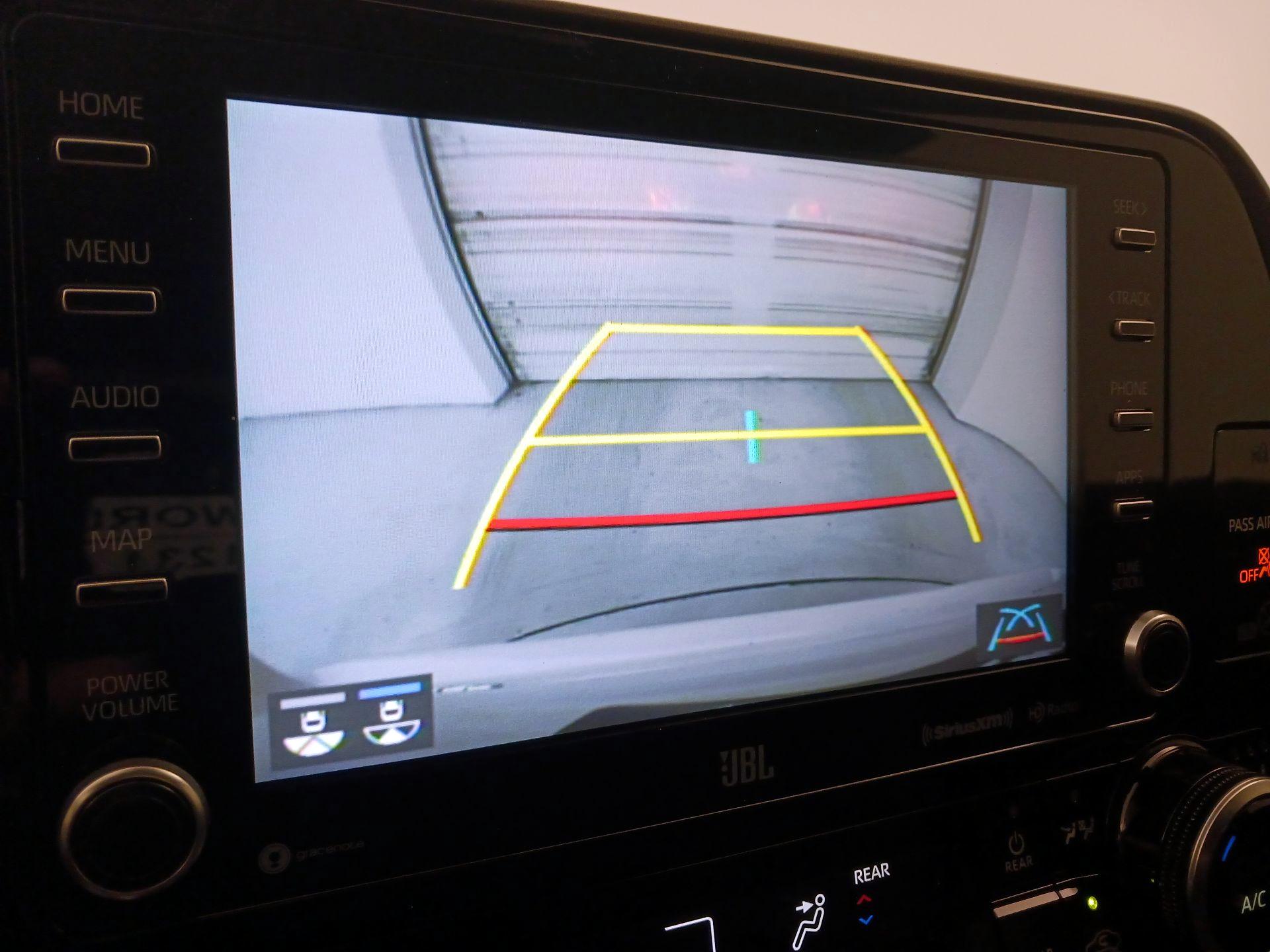 Thumbnail: 2021 Toyota Highlander - 15