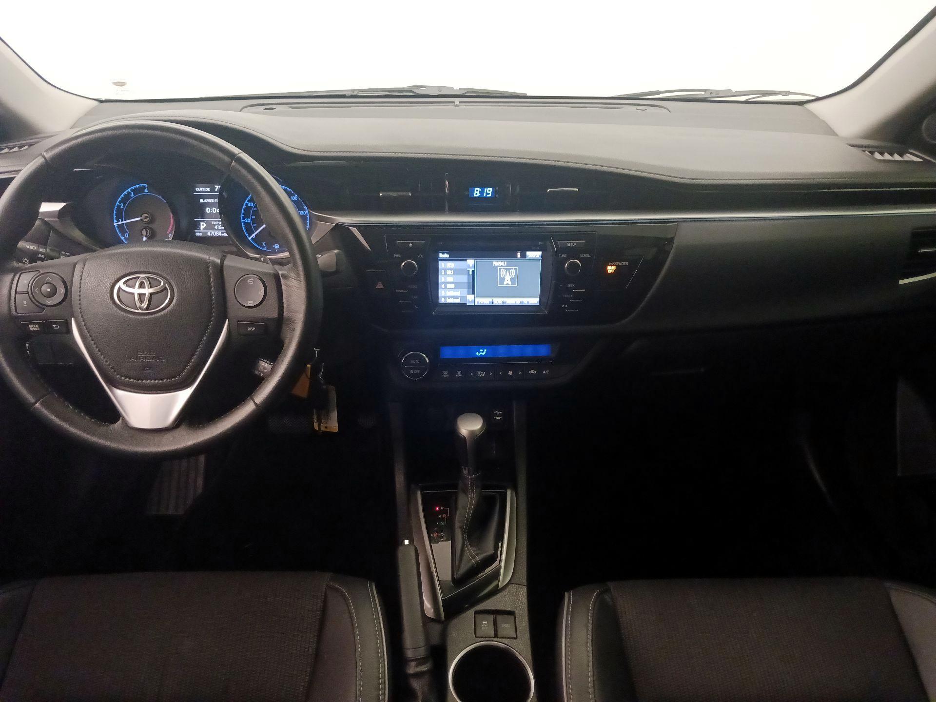 Thumbnail: 2015 Toyota Corolla - 9