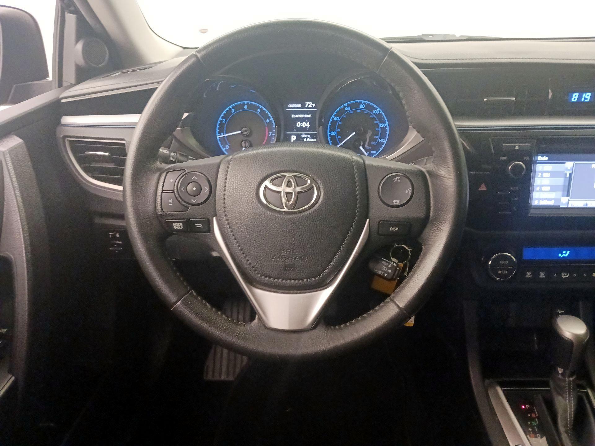 Thumbnail: 2015 Toyota Corolla - 10