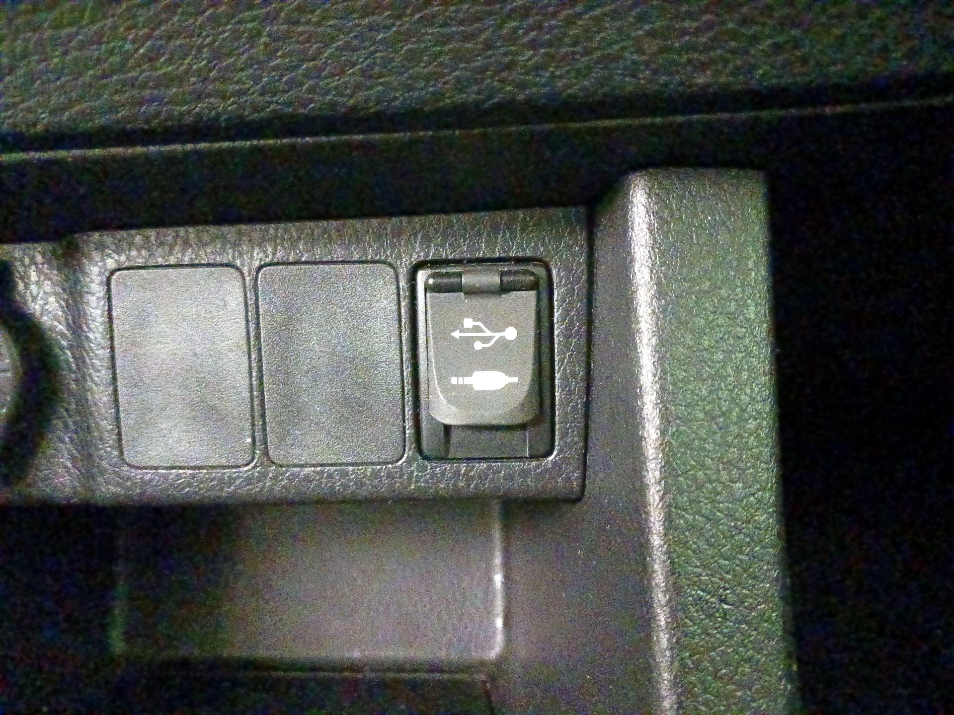 Thumbnail: 2015 Toyota Corolla - 18