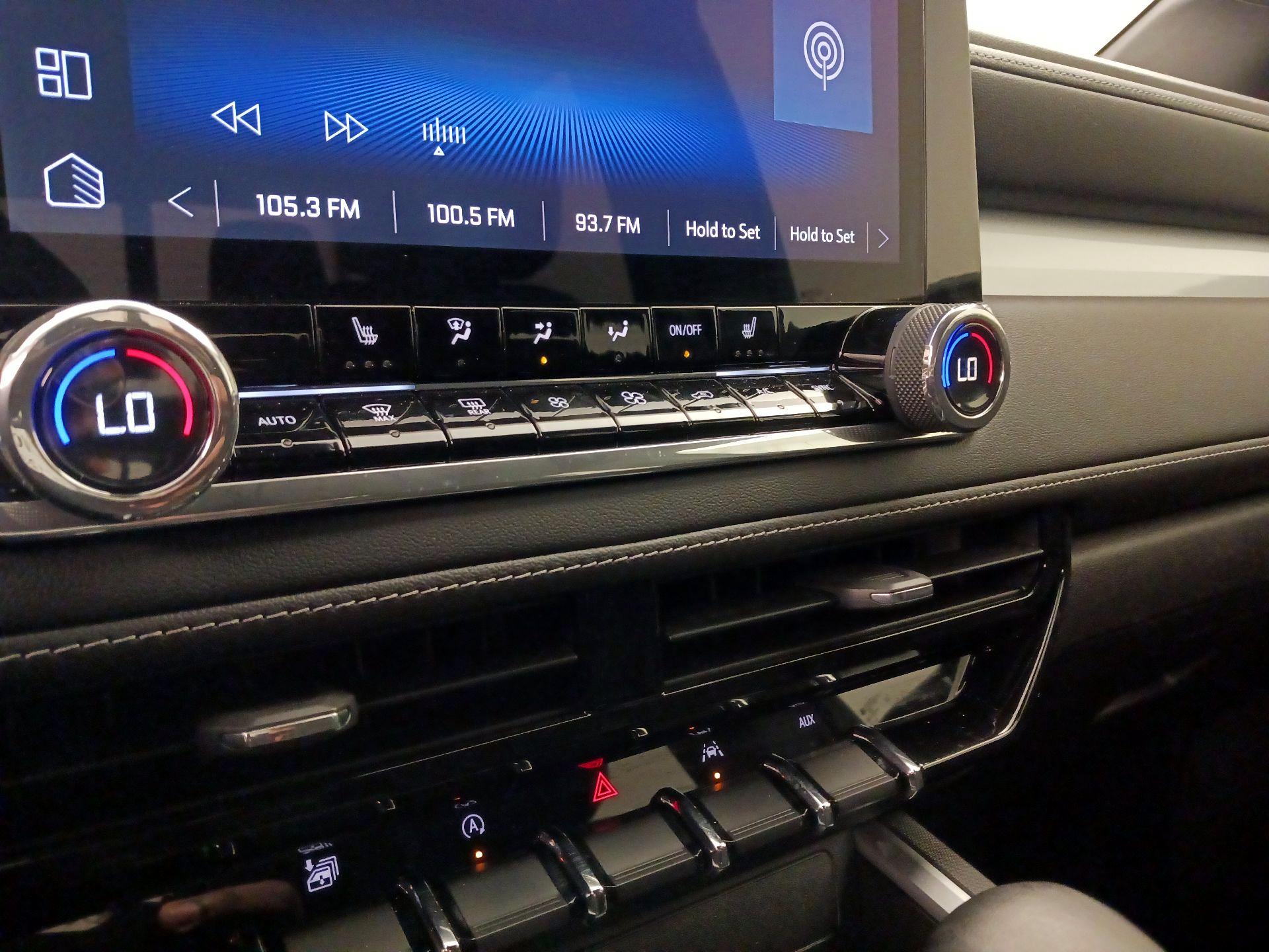 Thumbnail: 2024 Chevrolet Colorado - 16