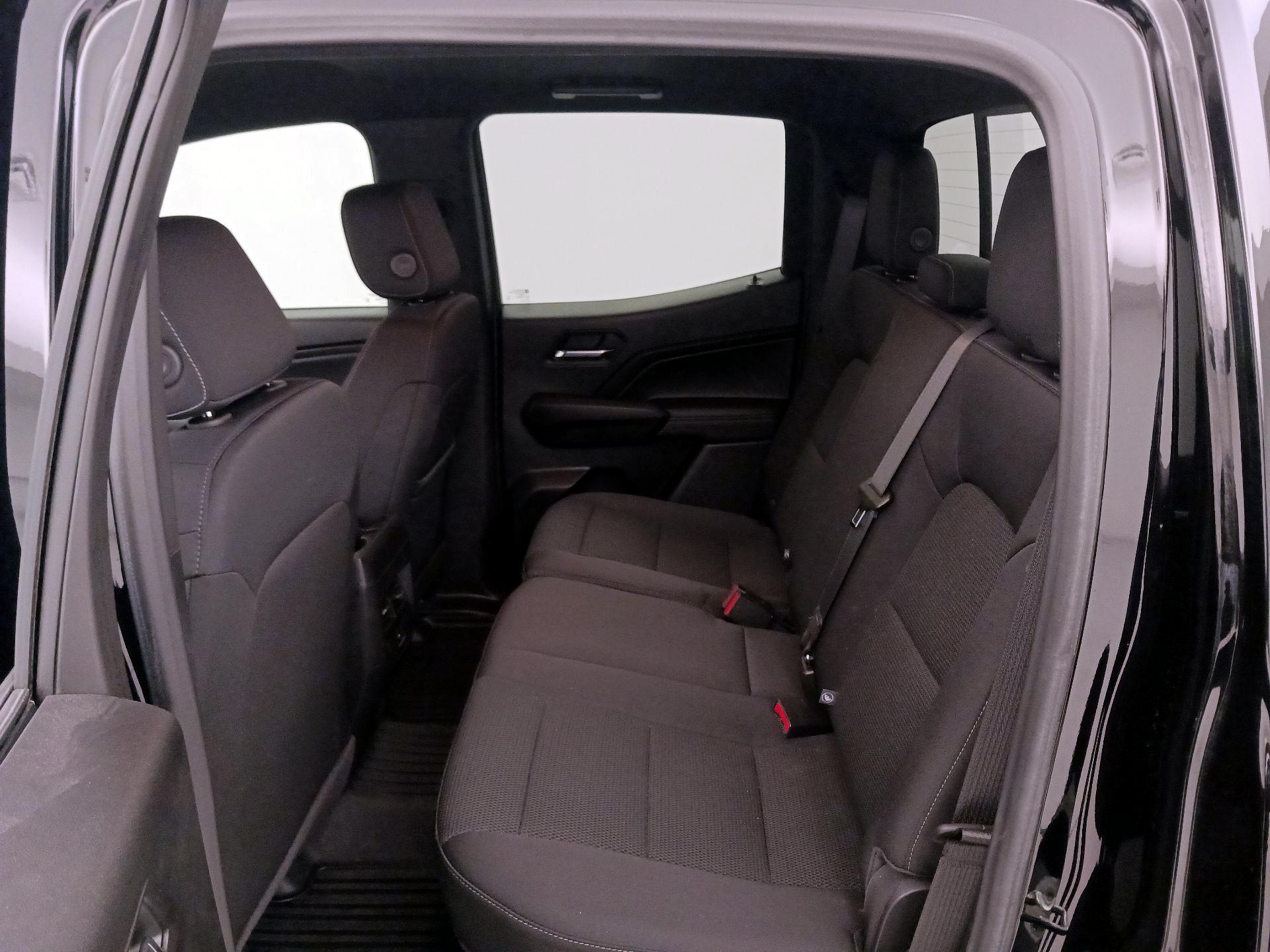 Thumbnail: 2024 Chevrolet Colorado - 19