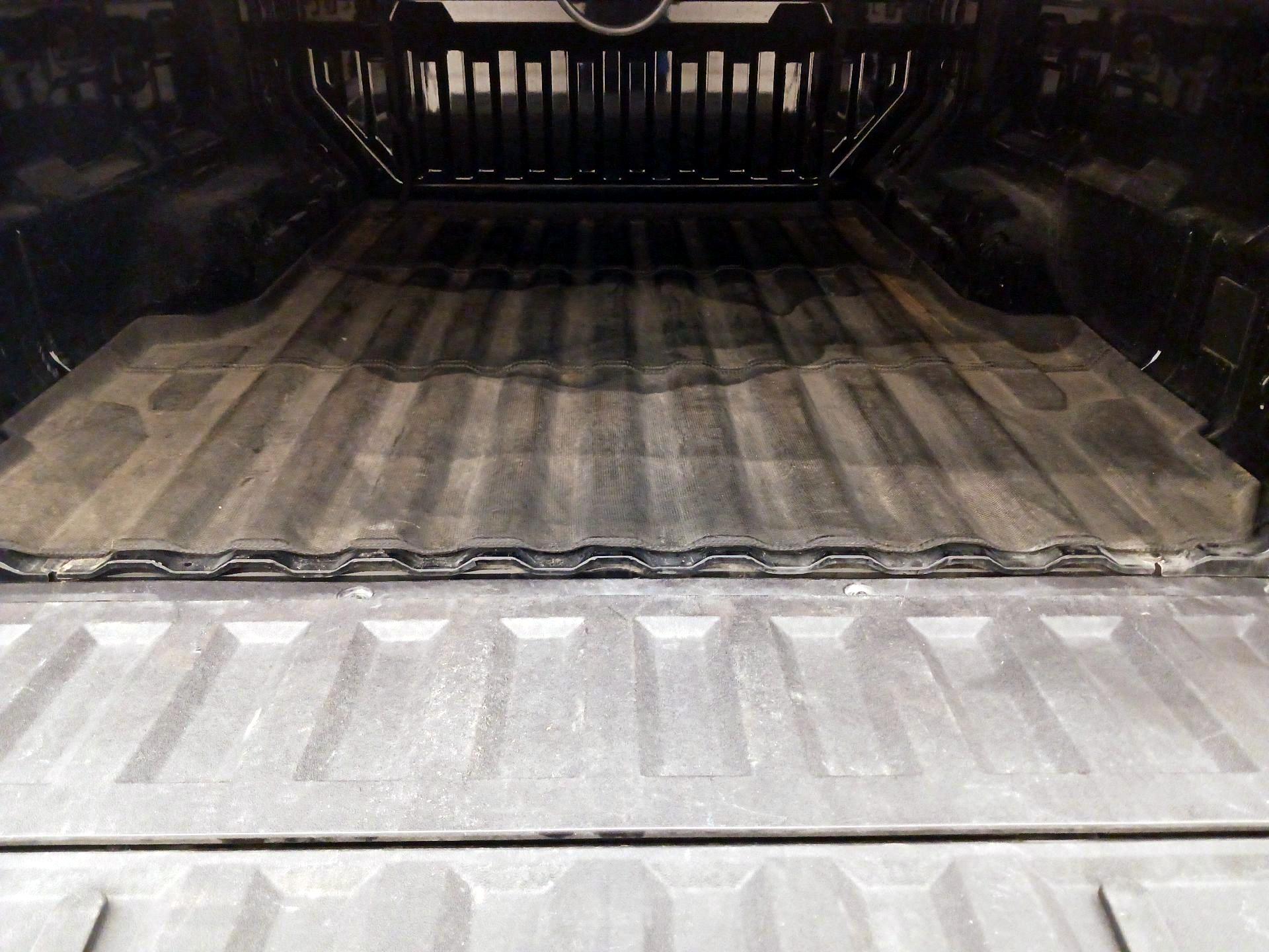 Thumbnail: 2024 Chevrolet Colorado - 20