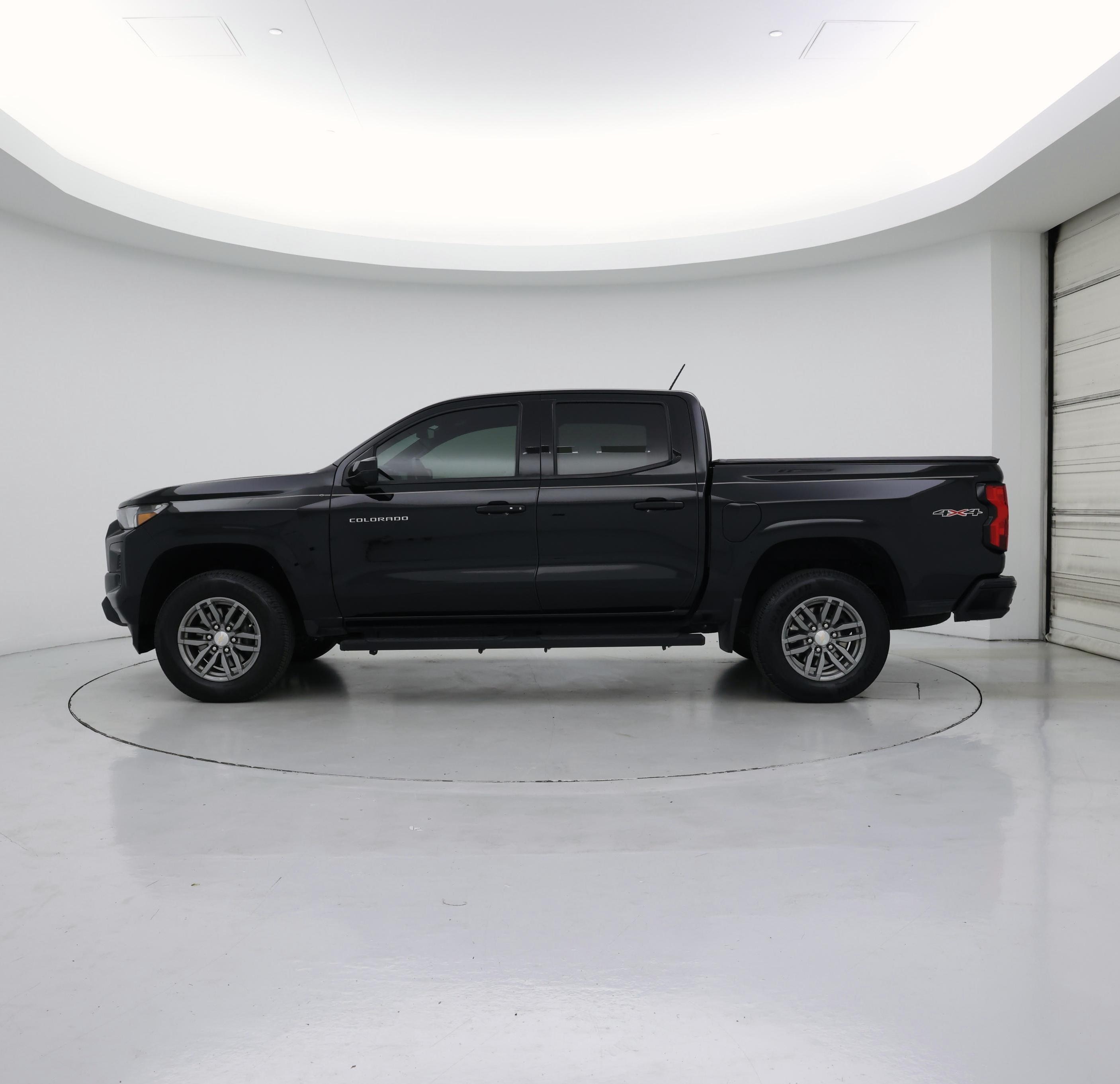 Thumbnail: 2024 Chevrolet Colorado - 3