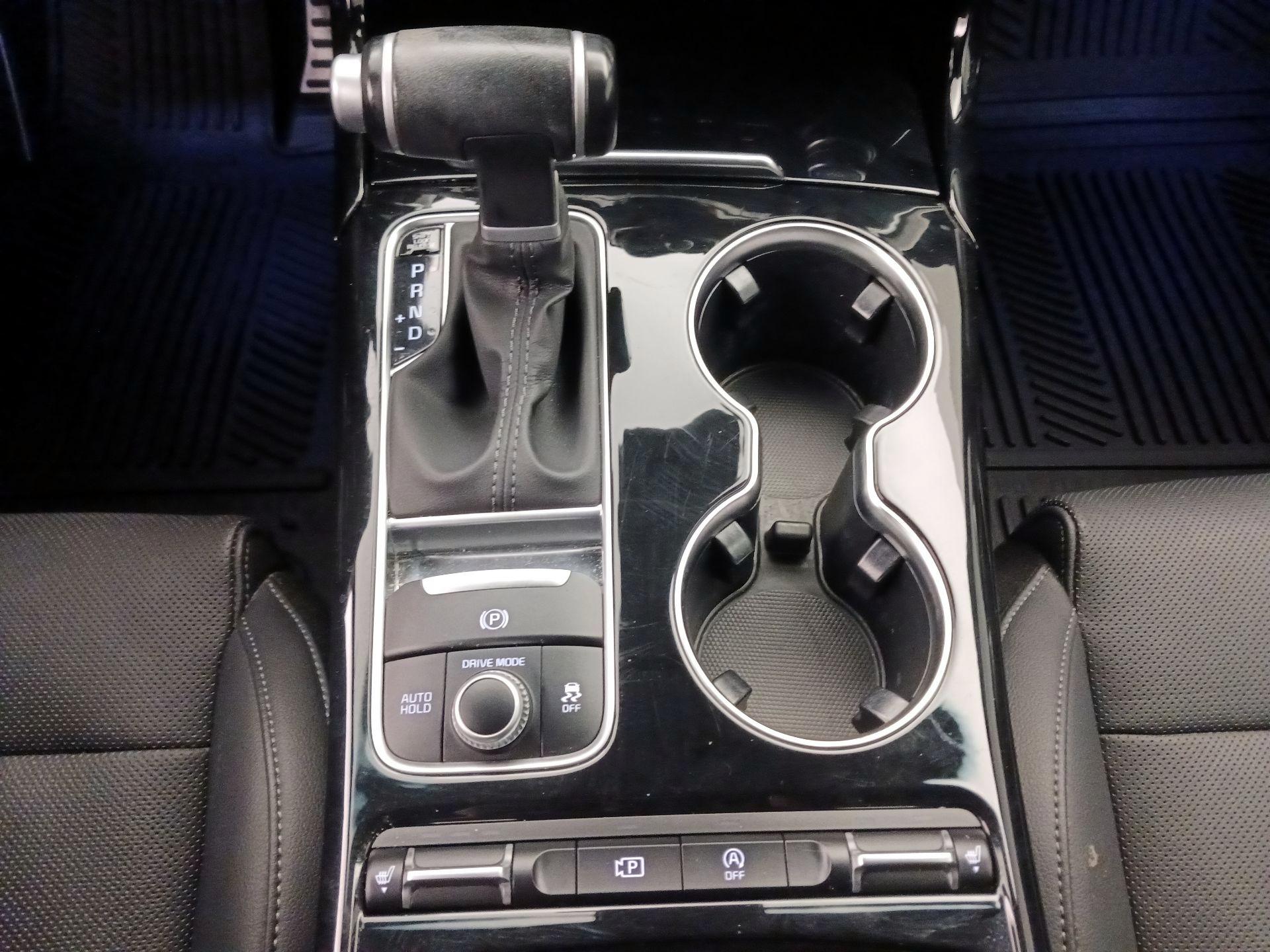 Thumbnail: 2023 Kia Stinger - 18