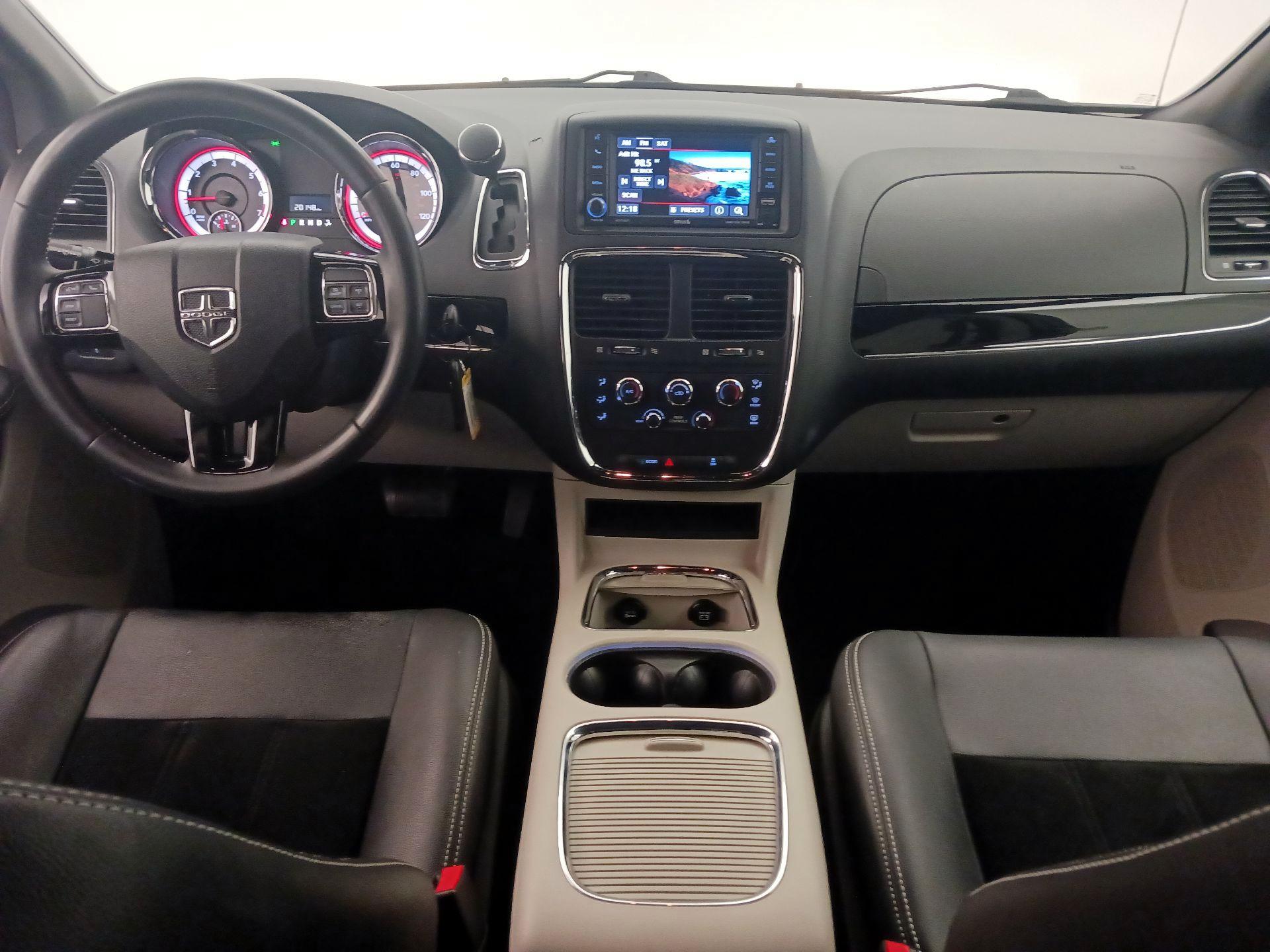 Thumbnail: 2018 Dodge Grand Caravan - 9