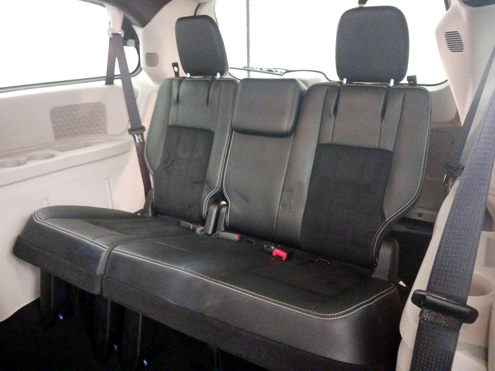 Thumbnail: 2018 Dodge Grand Caravan - 20