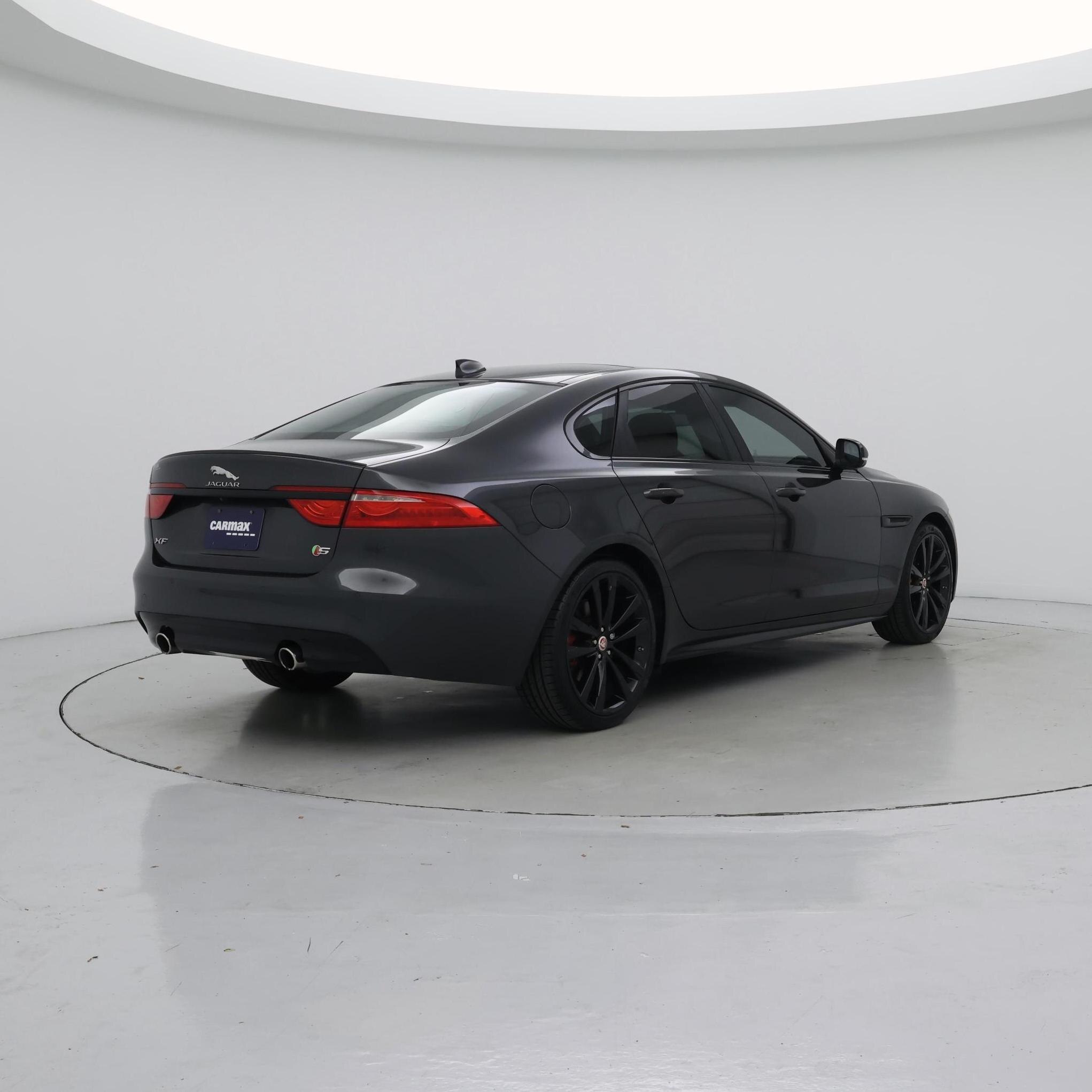 Thumbnail: 2016 Jaguar XF - 8