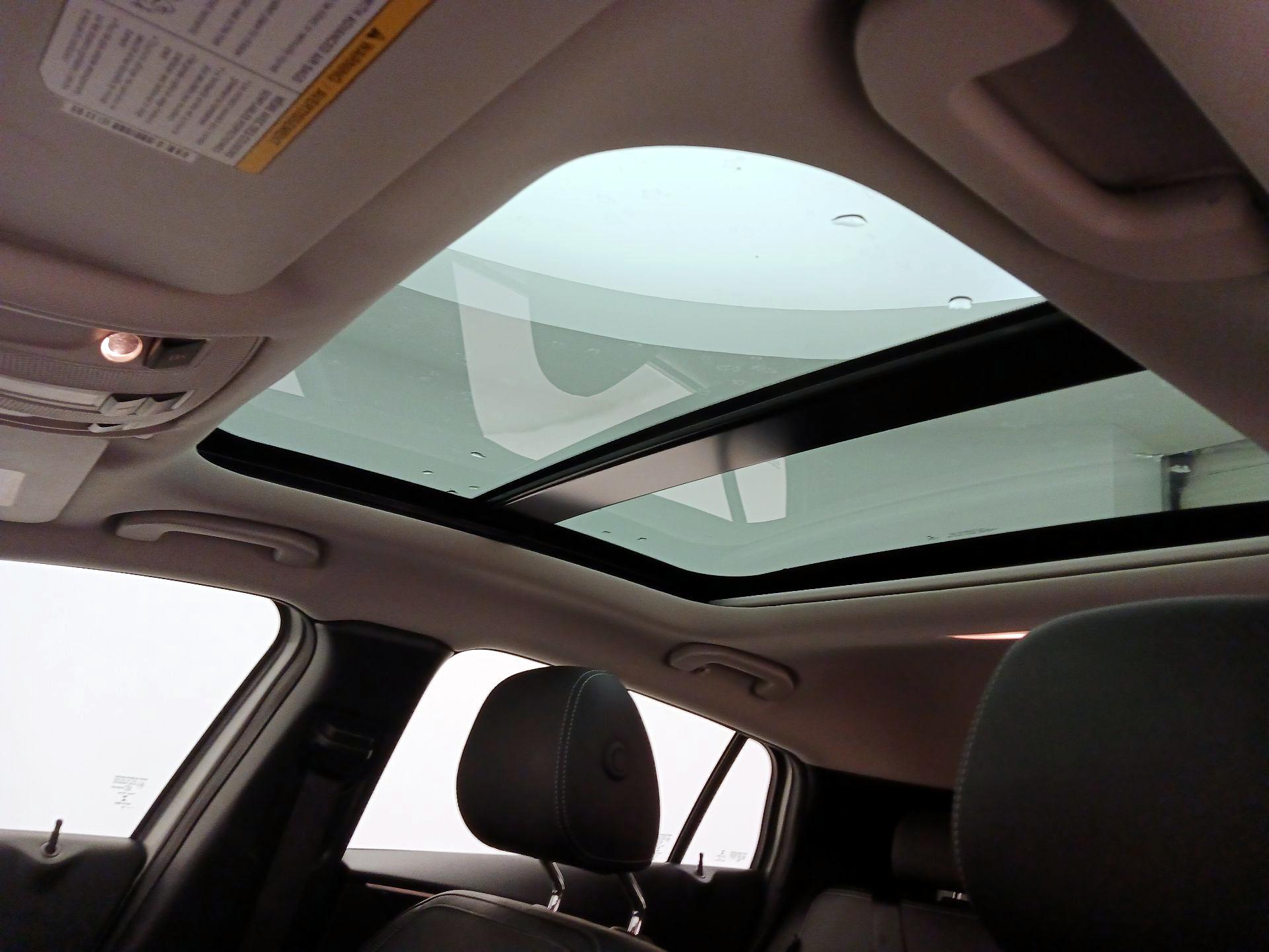 Thumbnail: 2019 INFINITI QX30 - 20