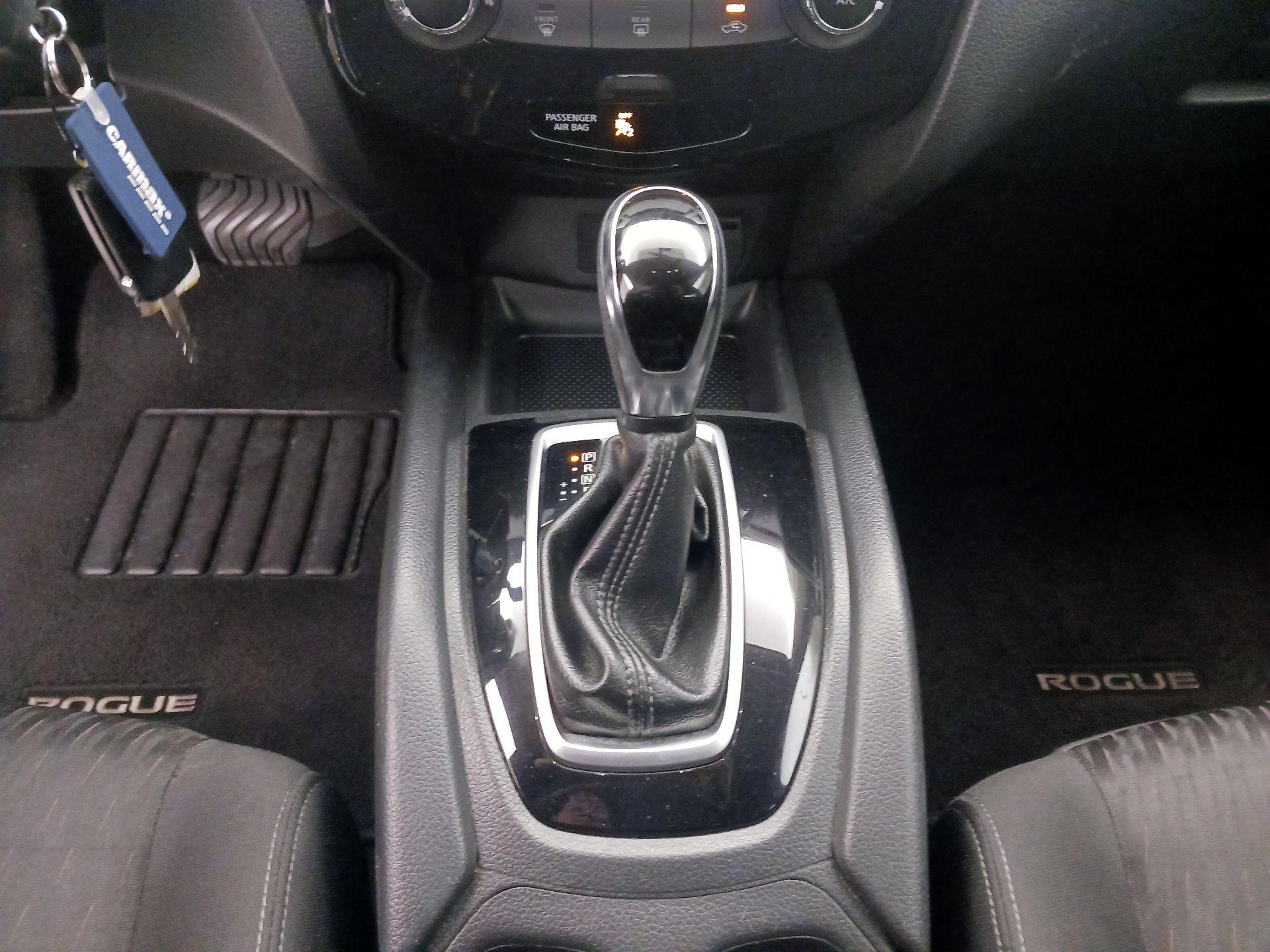 Thumbnail: 2018 Nissan Rogue - 15