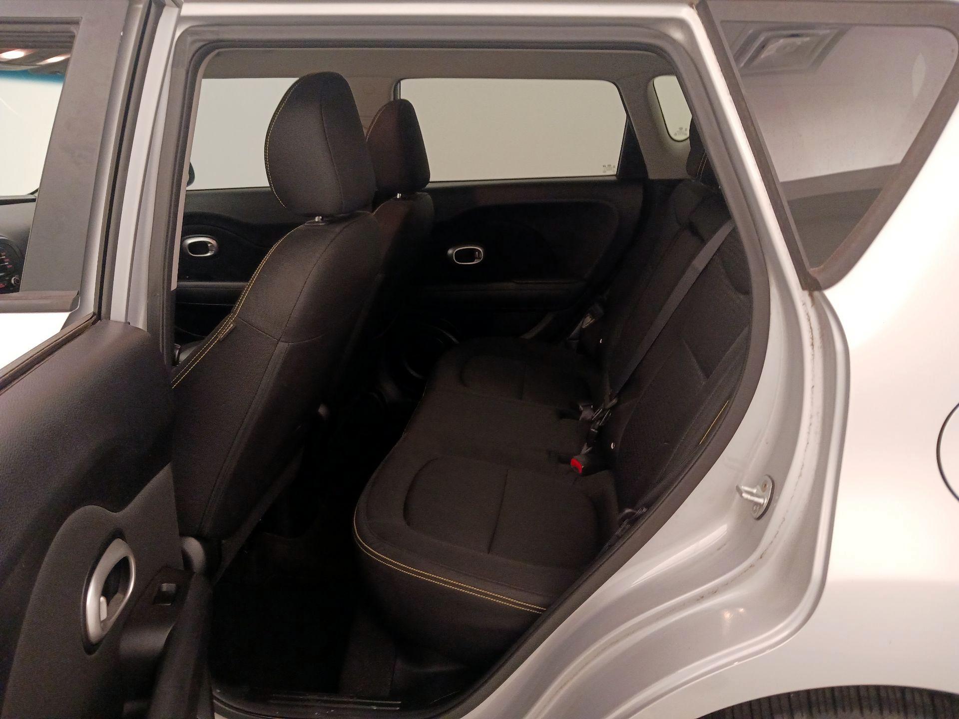 Thumbnail: 2016 Kia Soul - 19