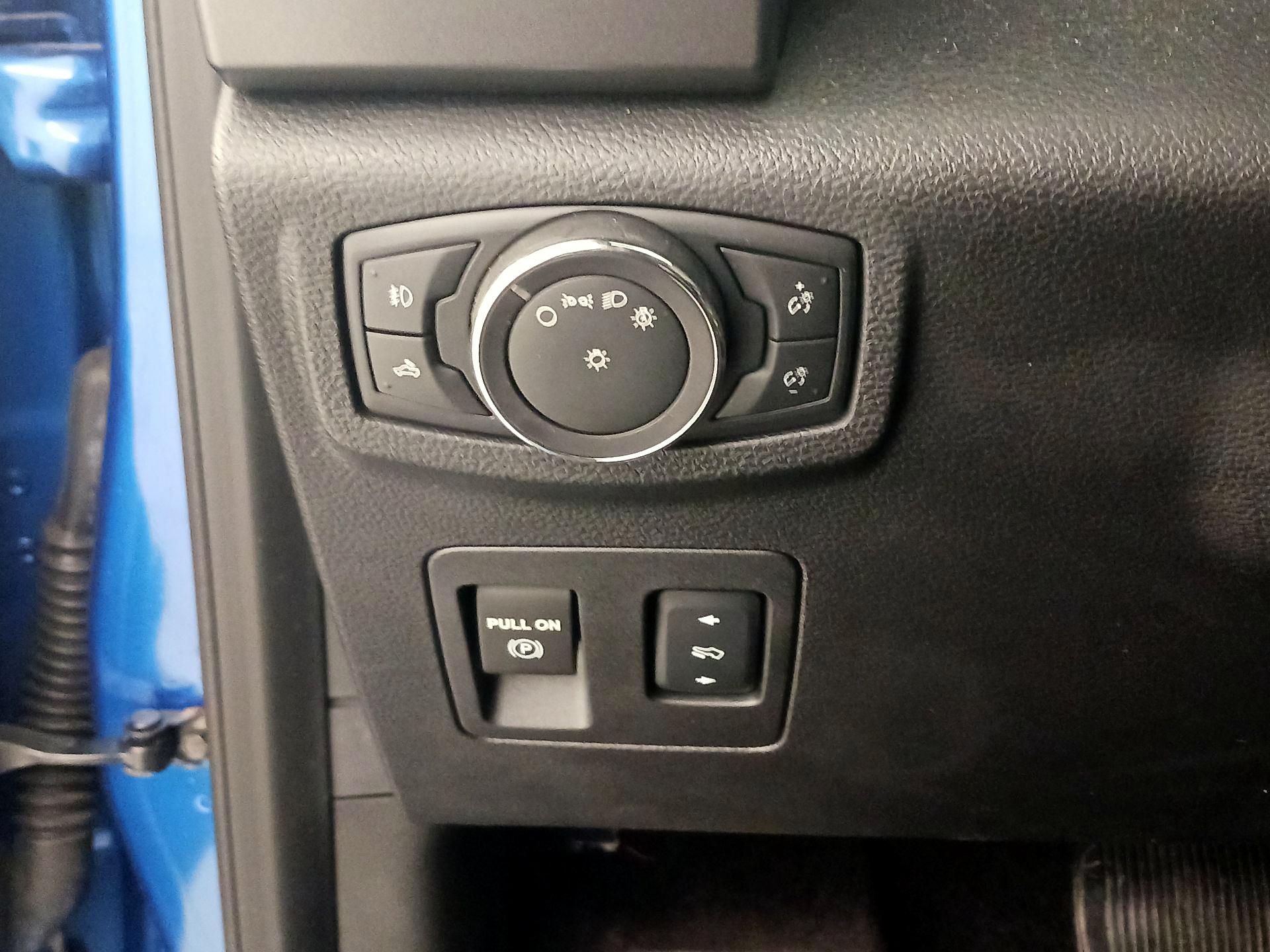 Thumbnail: 2016 Ford F-150 - 13