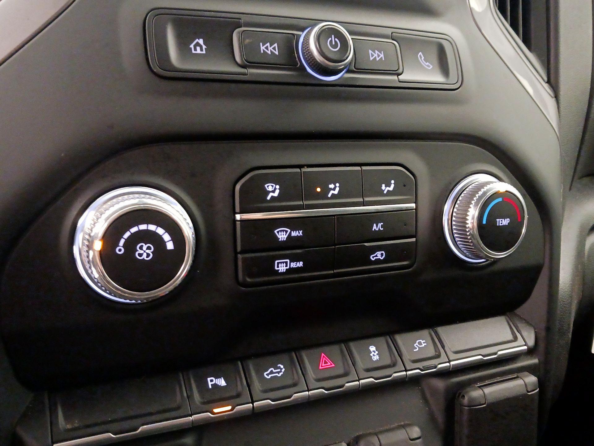 Thumbnail: 2022 GMC Sierra 2500 - 16