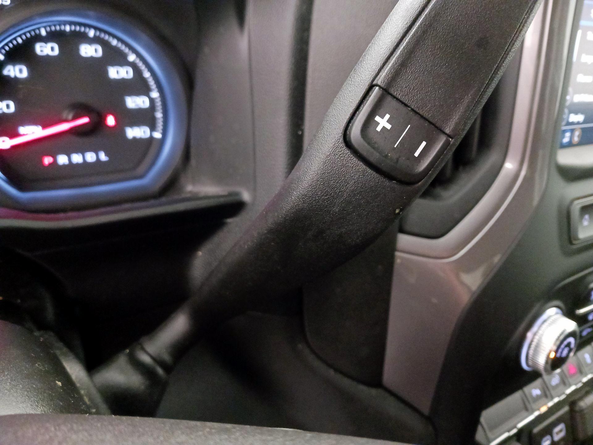 Thumbnail: 2022 GMC Sierra 2500 - 17