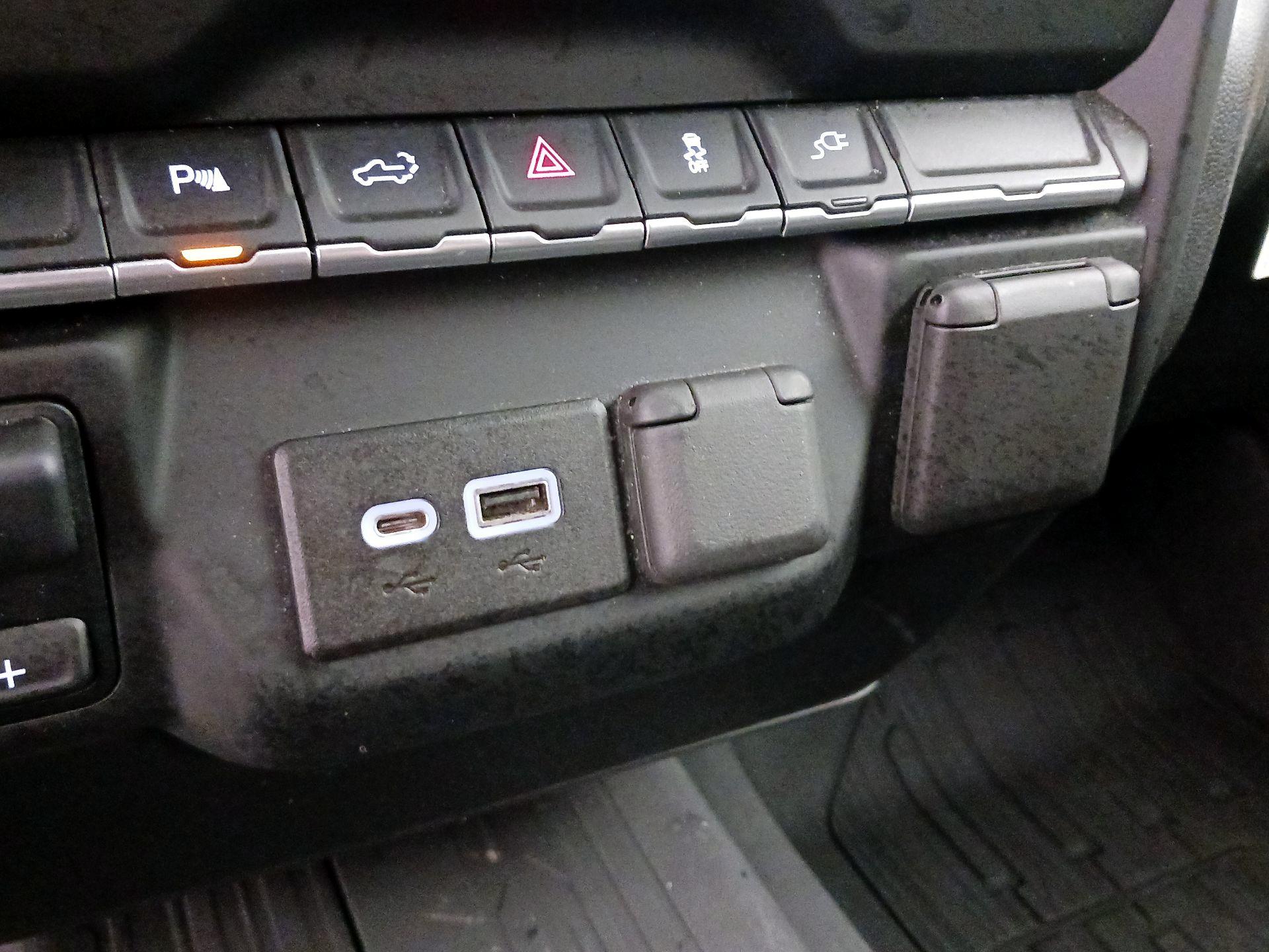 Thumbnail: 2022 GMC Sierra 2500 - 18