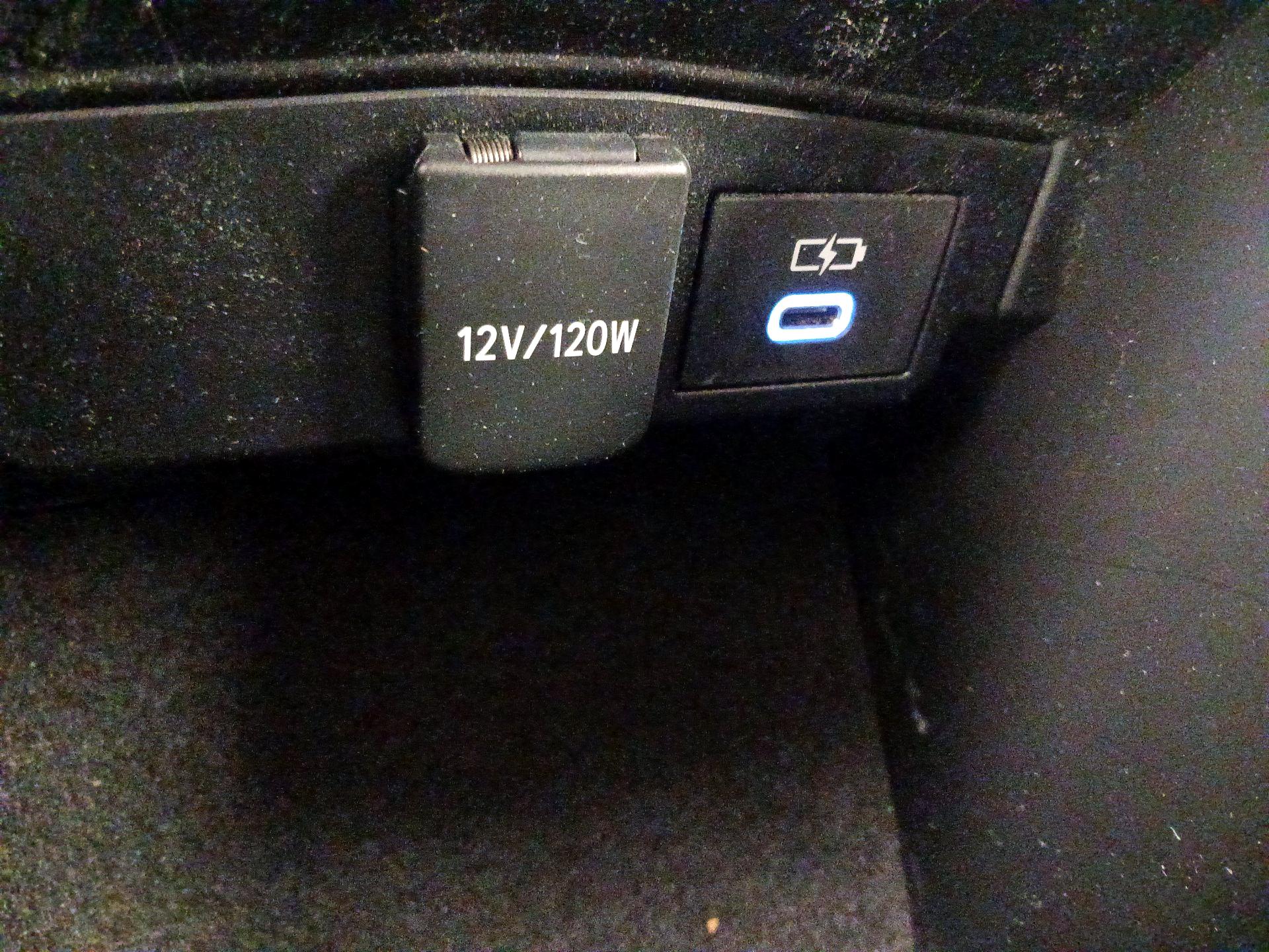 Thumbnail: 2022 Toyota Corolla - 18