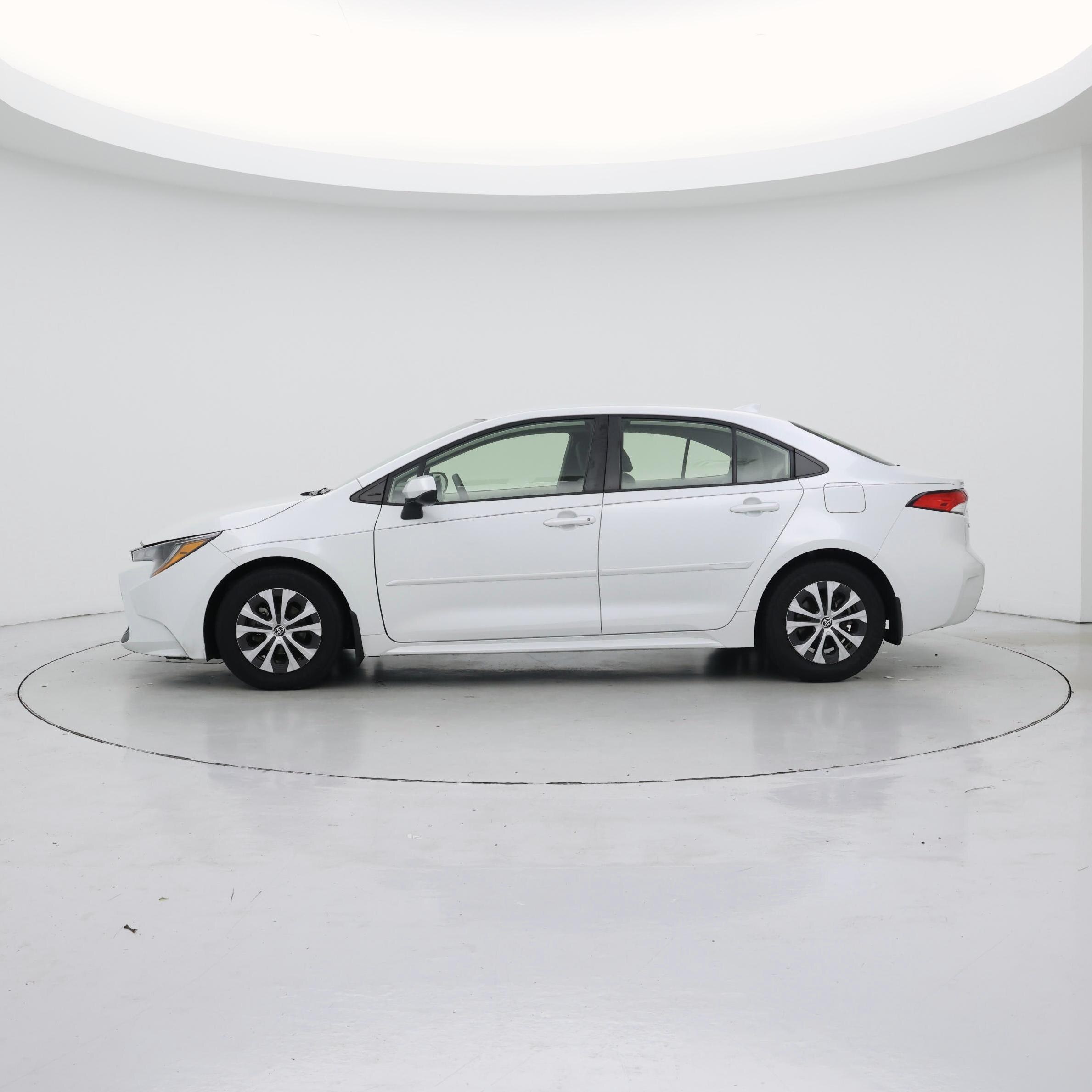 Thumbnail: 2022 Toyota Corolla - 3