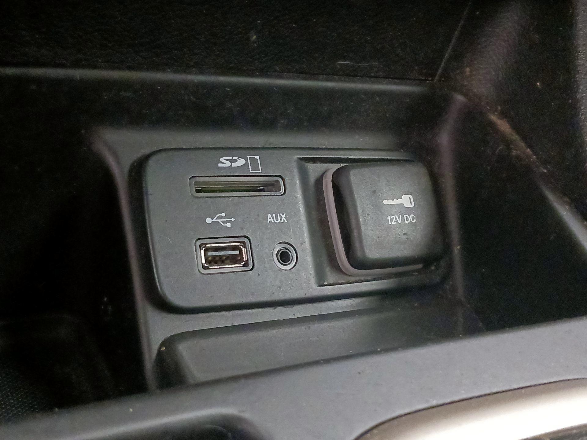 Thumbnail: 2018 Jeep Cherokee - 18