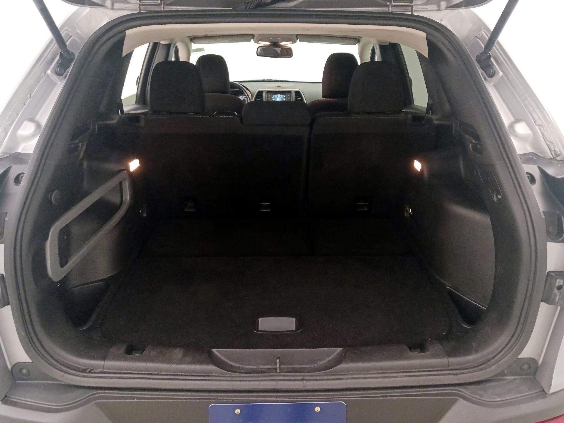 Thumbnail: 2018 Jeep Cherokee - 20