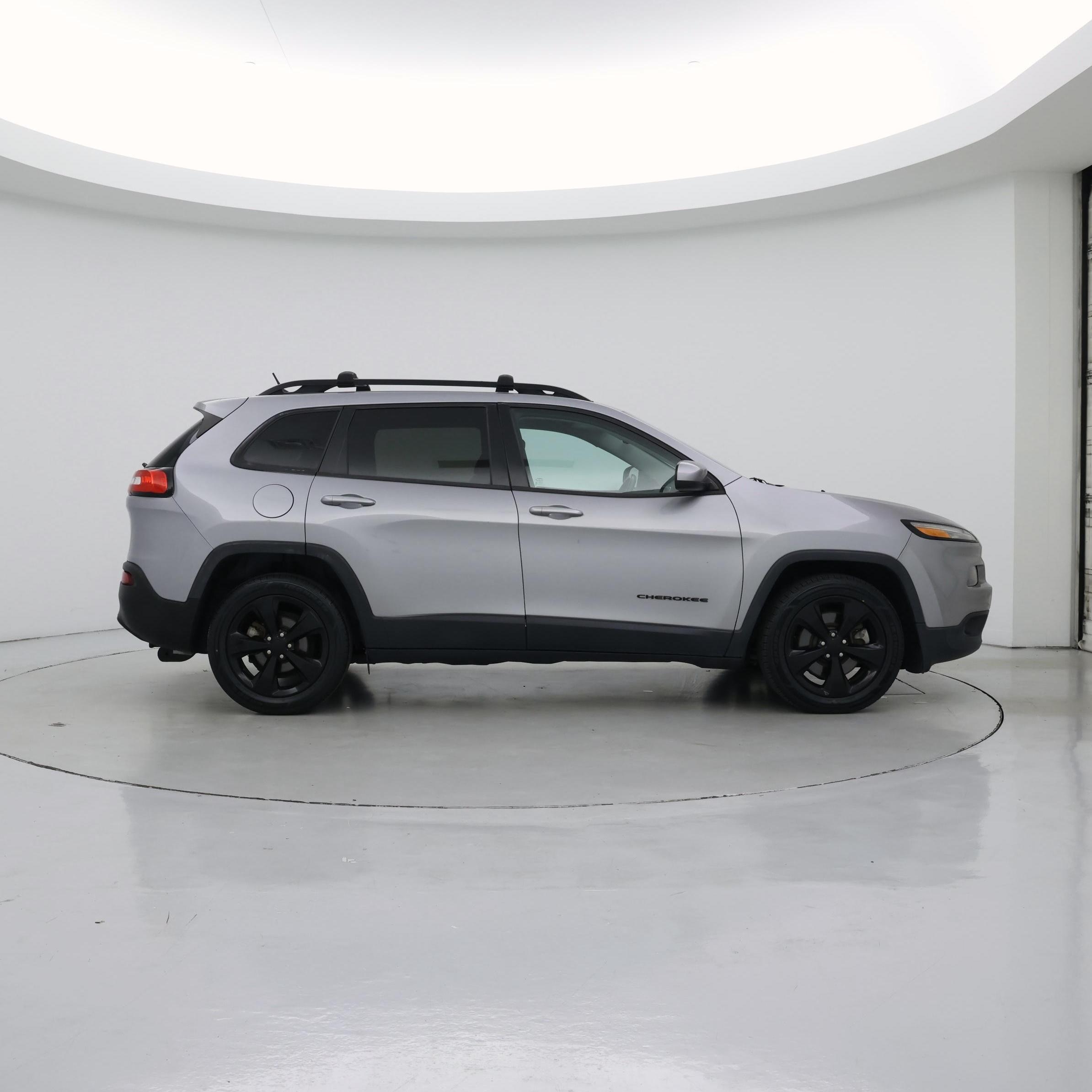 Thumbnail: 2018 Jeep Cherokee - 7
