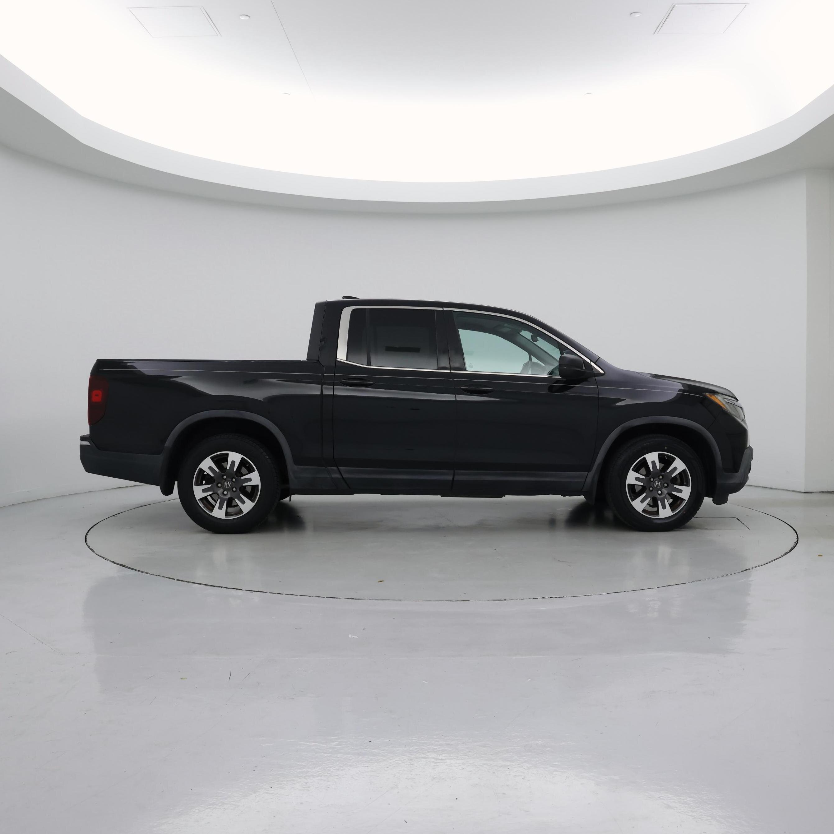 Thumbnail: 2017 Honda Ridgeline - 7