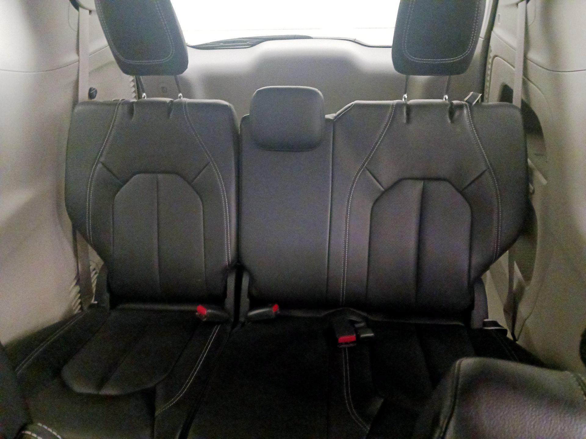 Thumbnail: 2022 Chrysler Pacifica - 20