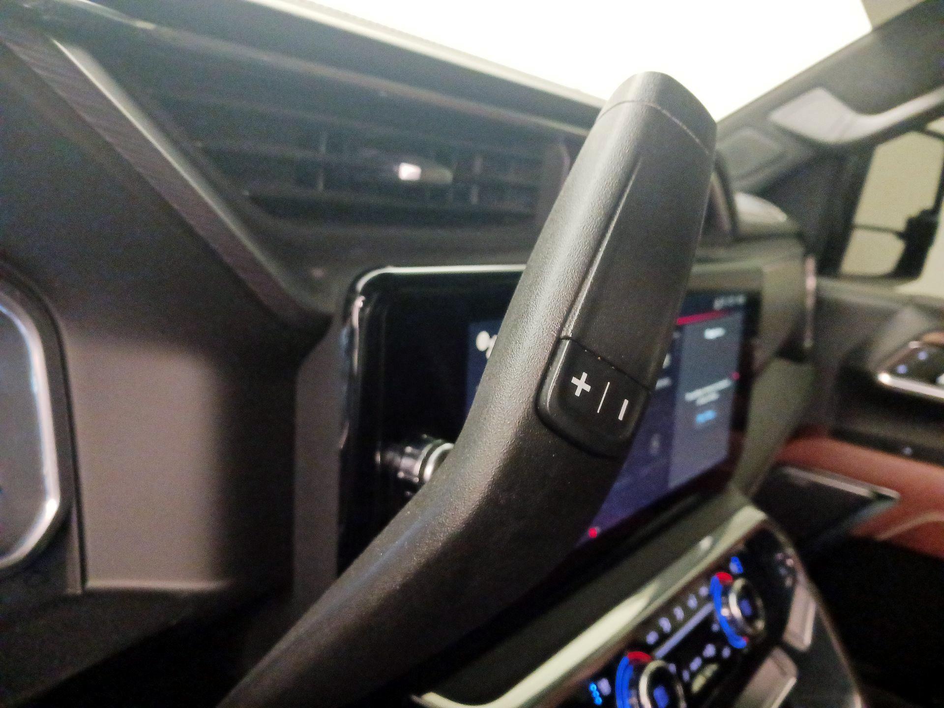 Thumbnail: 2024 GMC Sierra 3500 - 18