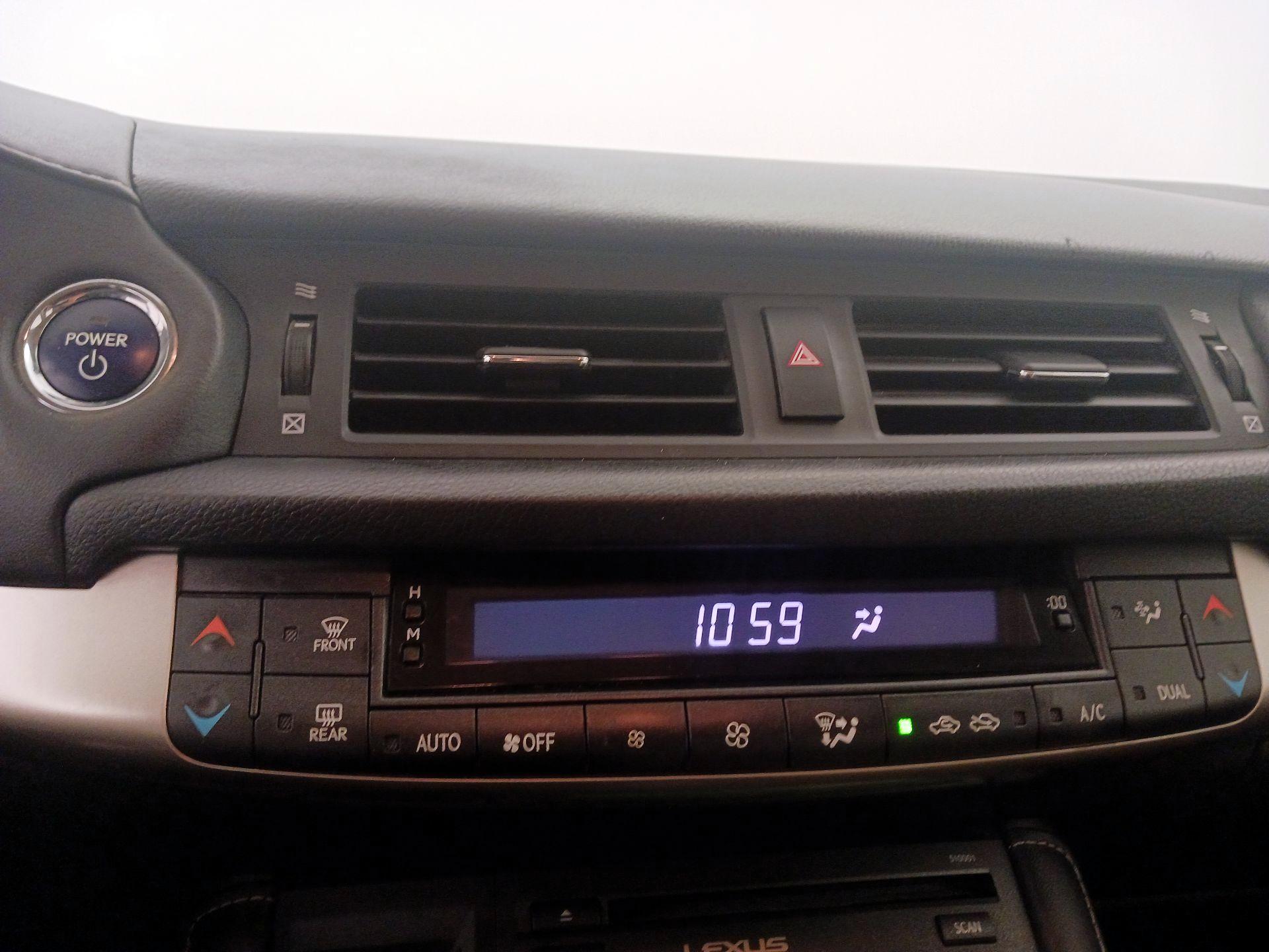 Thumbnail: 2015 Lexus CT - 16