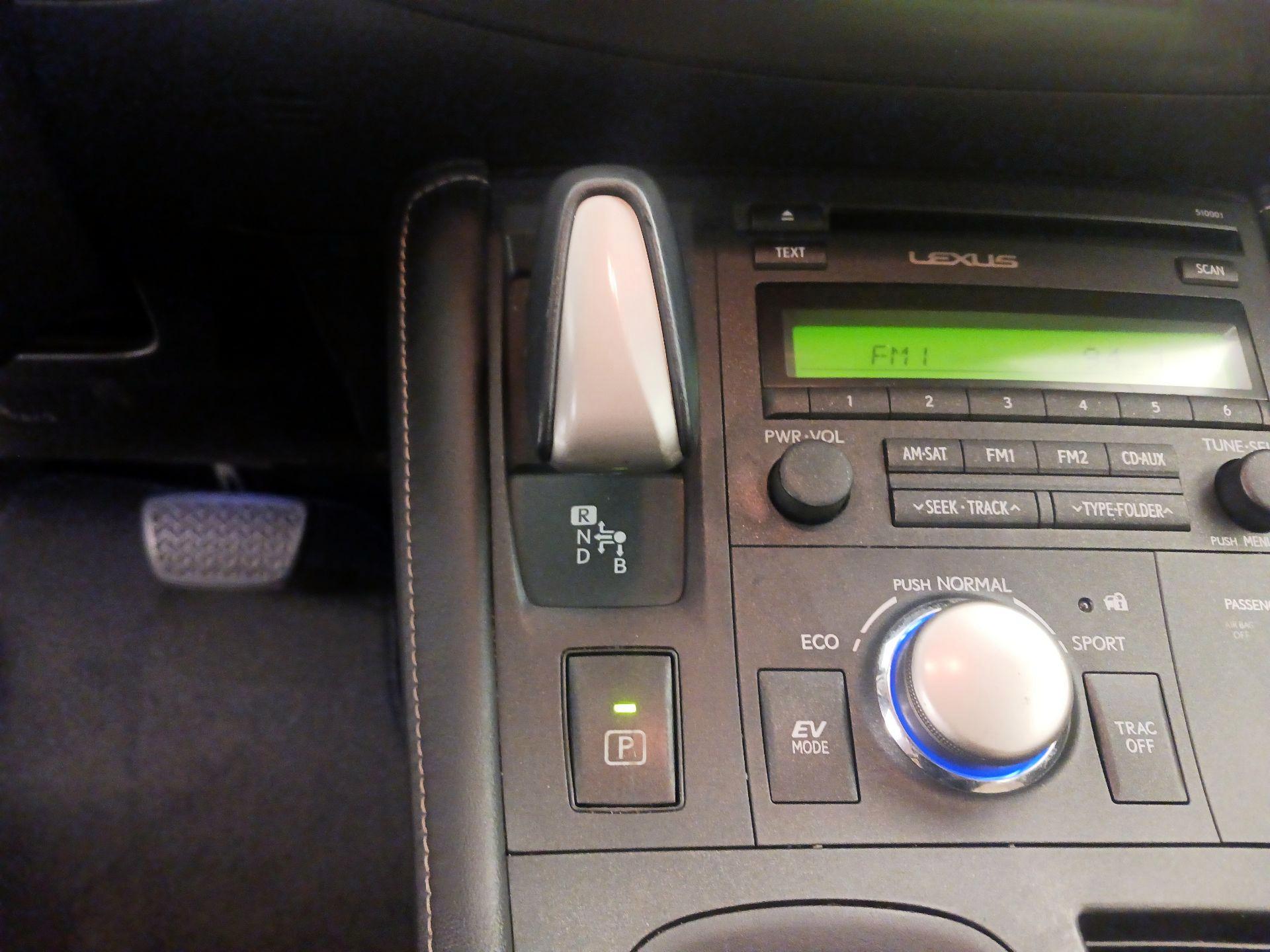 Thumbnail: 2015 Lexus CT - 17