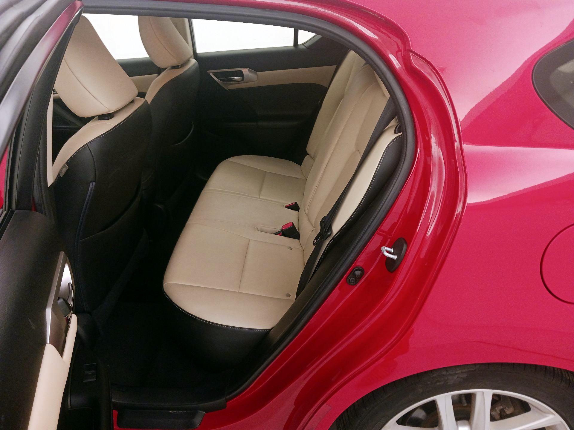 Thumbnail: 2015 Lexus CT - 20