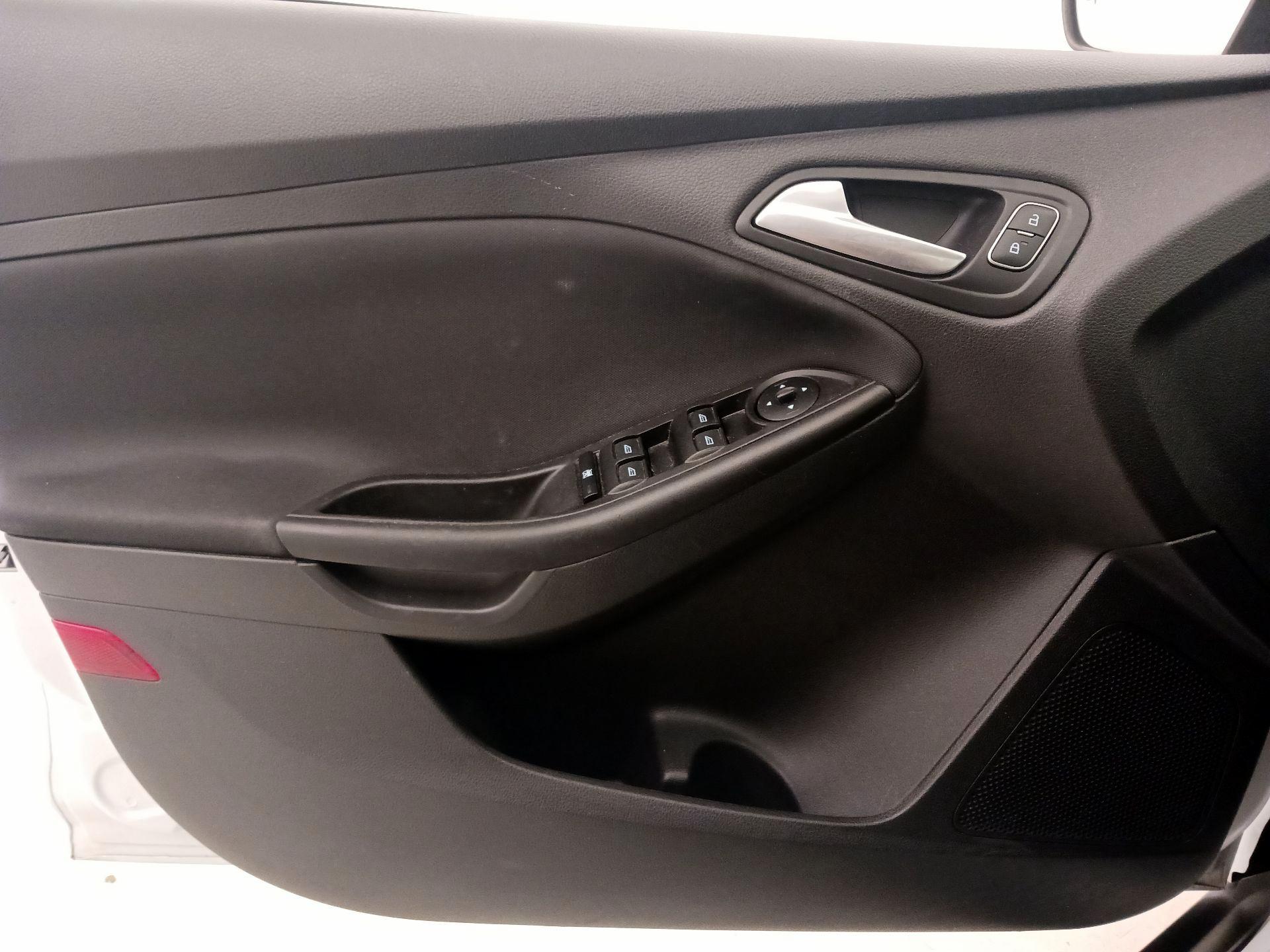 Thumbnail: 2018 Ford Focus - 12