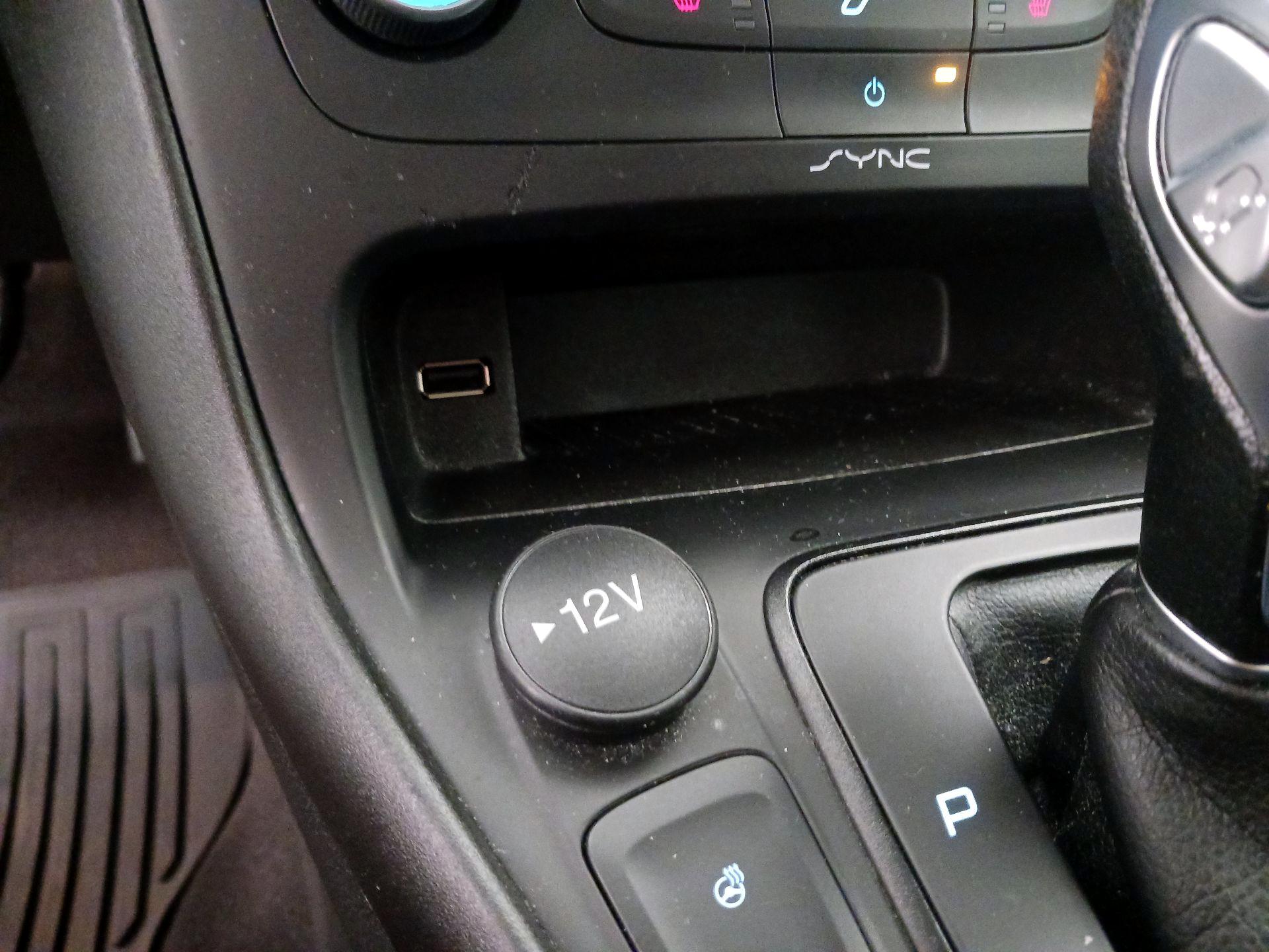 Thumbnail: 2018 Ford Focus - 18