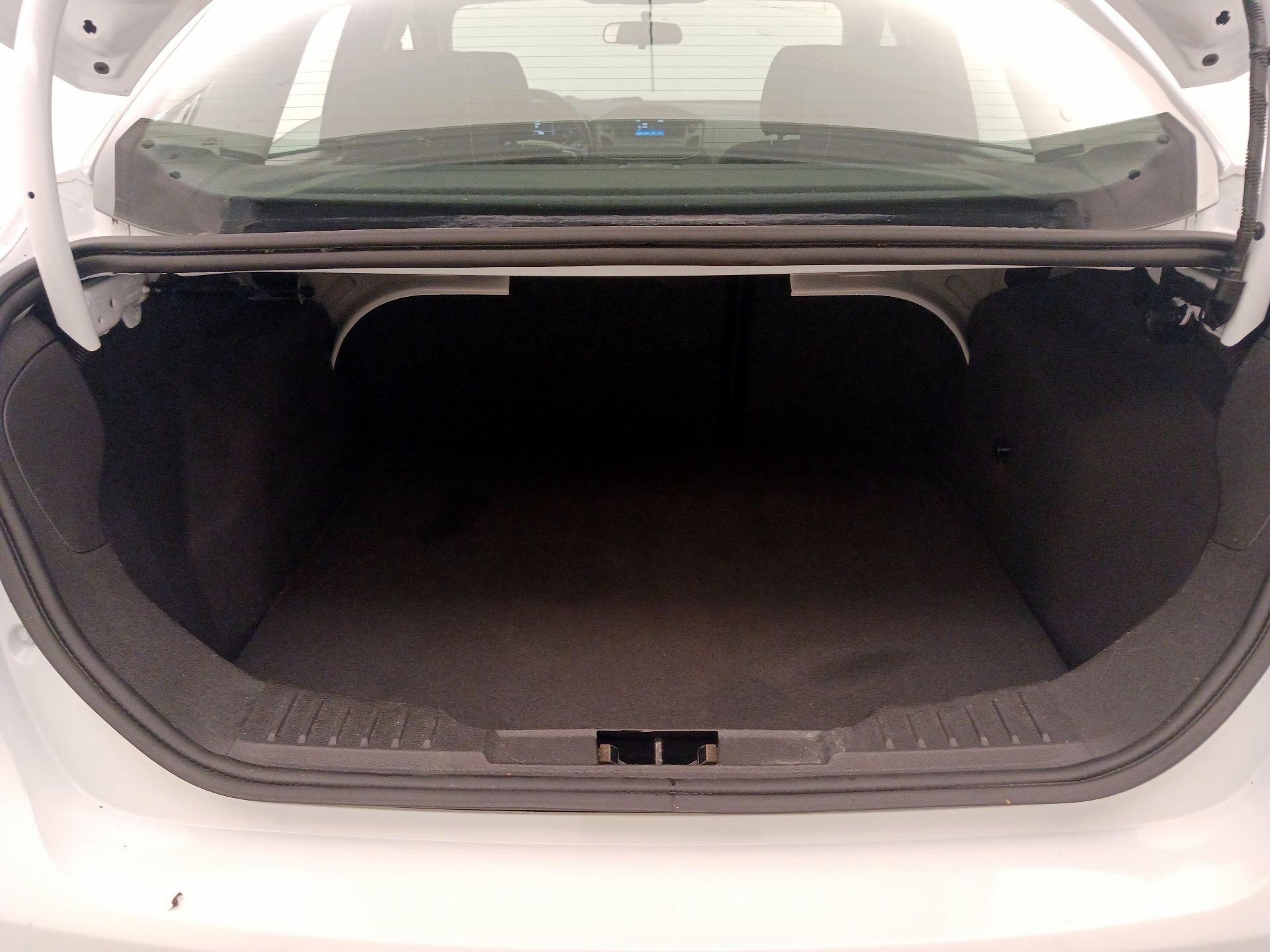 Thumbnail: 2018 Ford Focus - 20