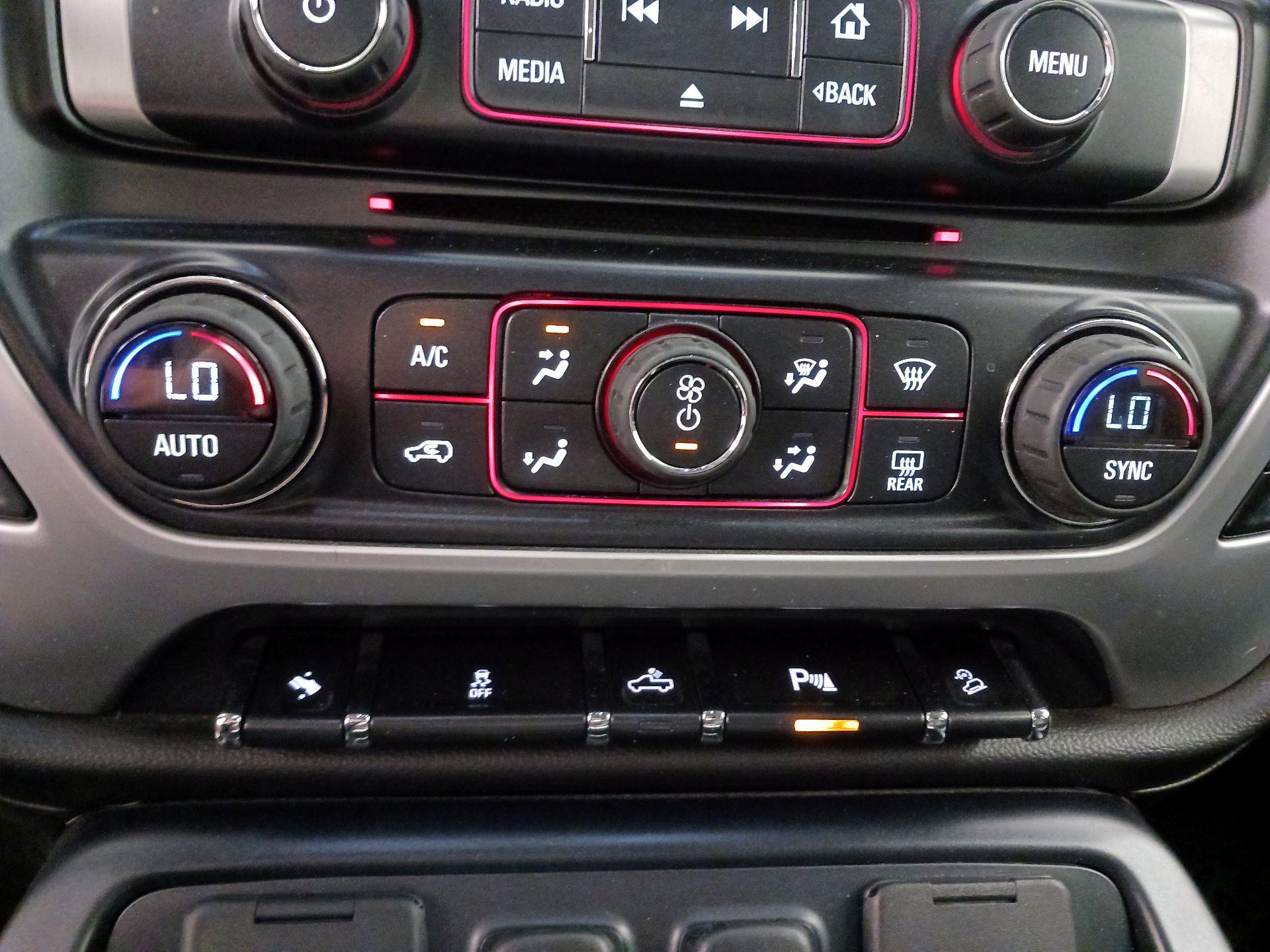 Thumbnail: 2014 GMC Sierra 1500 - 17