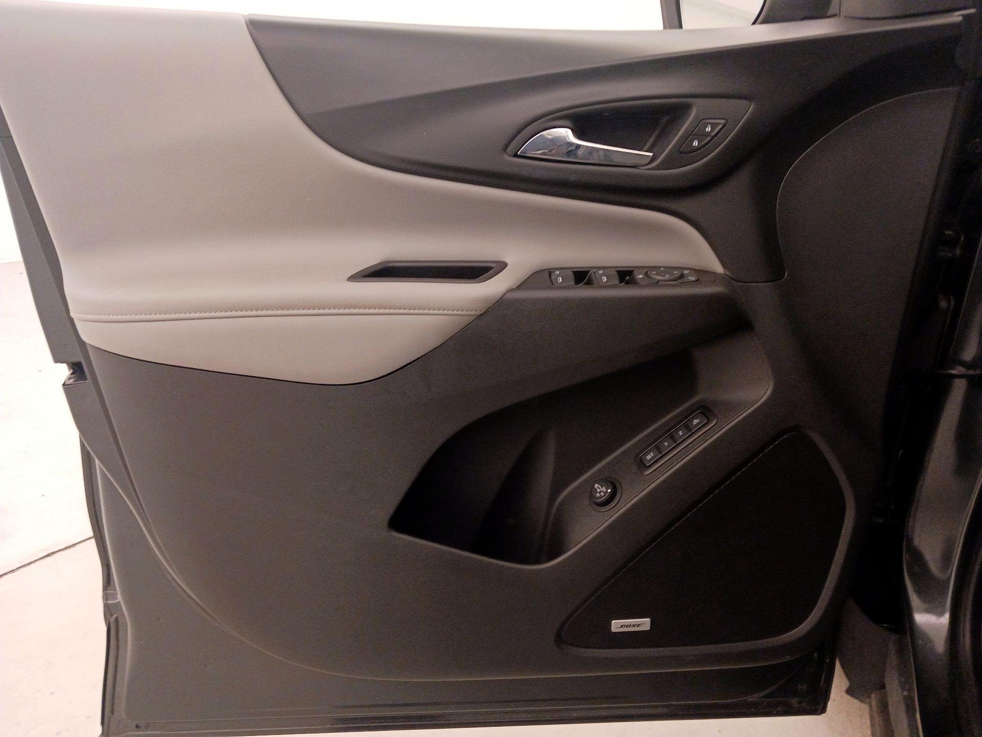 Thumbnail: 2018 Chevrolet Equinox - 12