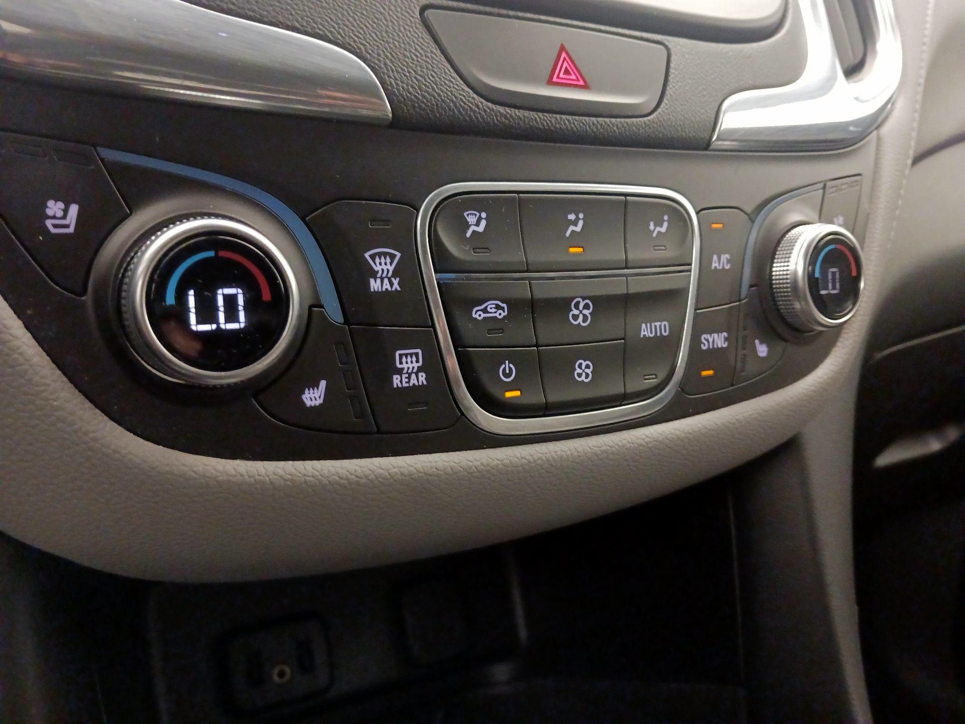 Thumbnail: 2018 Chevrolet Equinox - 17